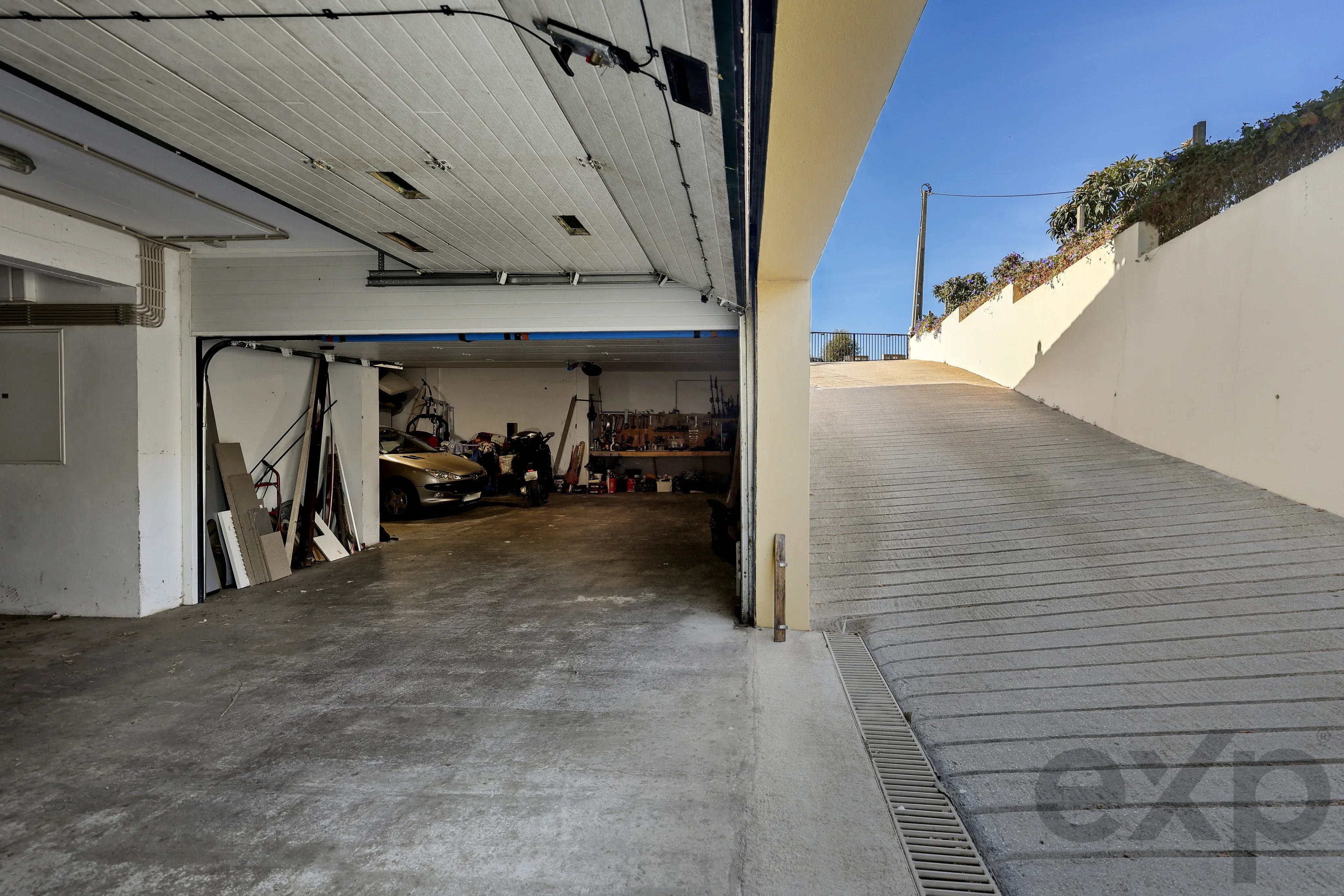 Elegante moradia geminada T3 com terraços. garagem dupla e piscina – A 300m do novo golfe e 1 Km das Praias de Ferragudo 87475208 image 56