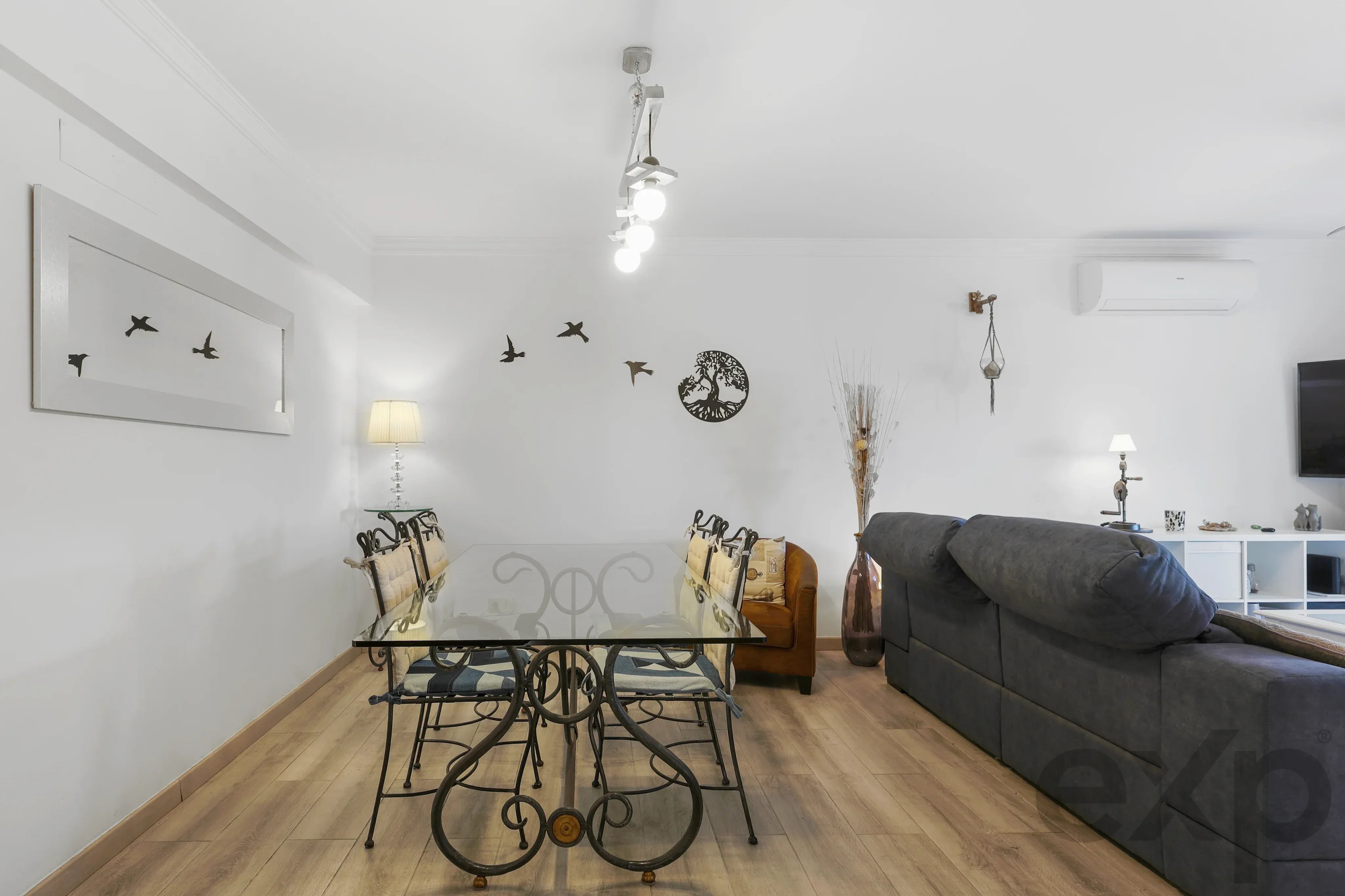 Elegante moradia geminada T3 com terraços. garagem dupla e piscina – A 300m do novo golfe e 1 Km das Praias de Ferragudo 87475208 image 8