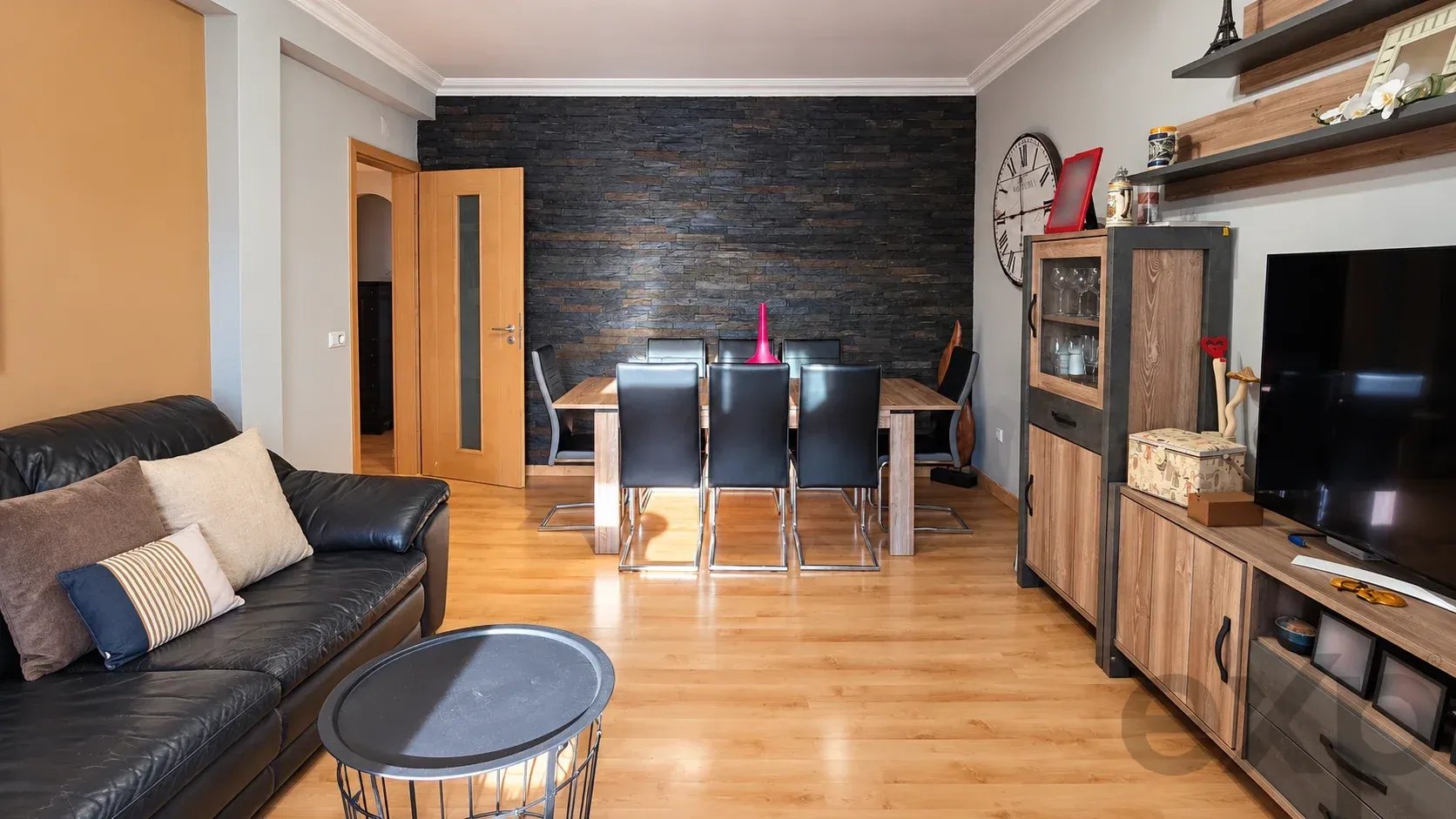 T3 luminoso com duas casas de banho e localização central 87482424 image 10