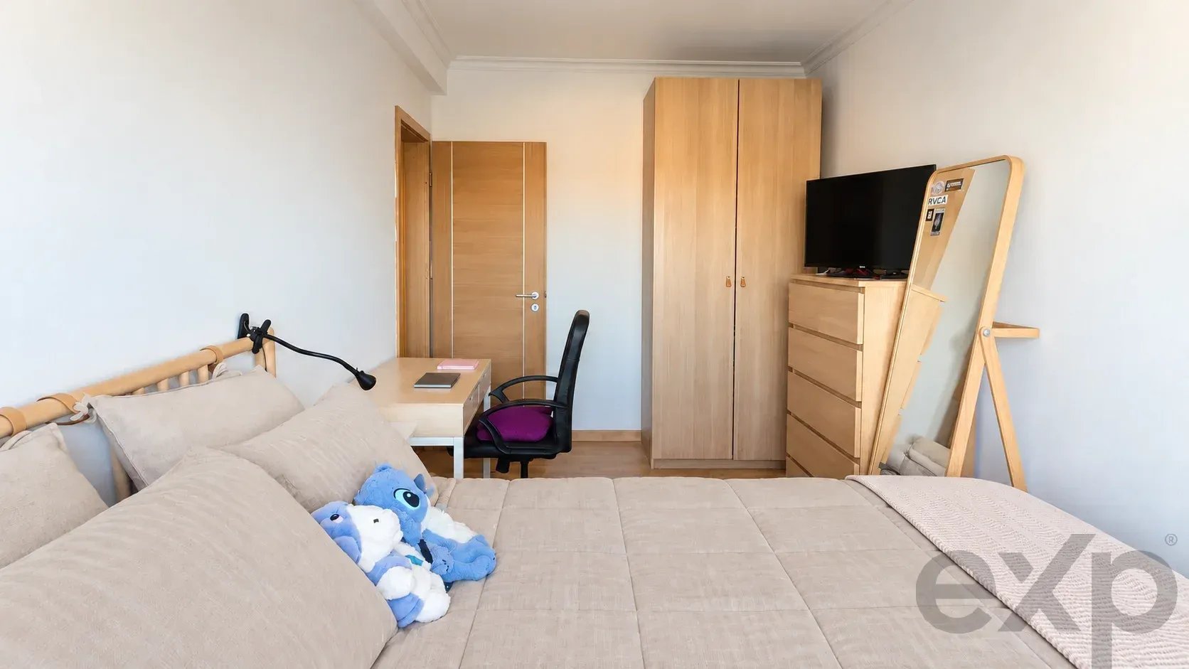 T3 luminoso com duas casas de banho e localização central 87482424 image 12