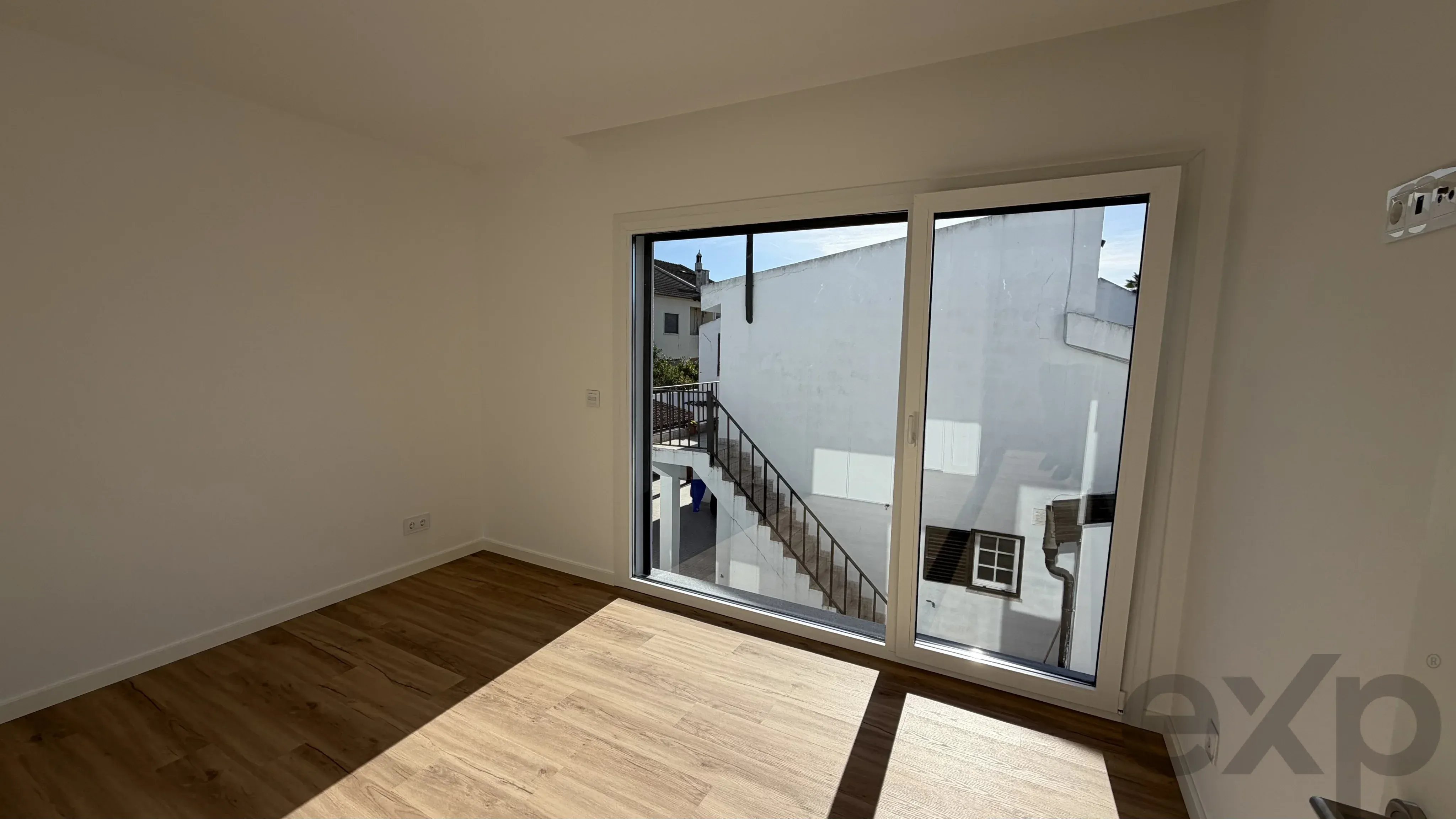 Moradia Moderna T4 com Piscina em Amora 87486101 image 15