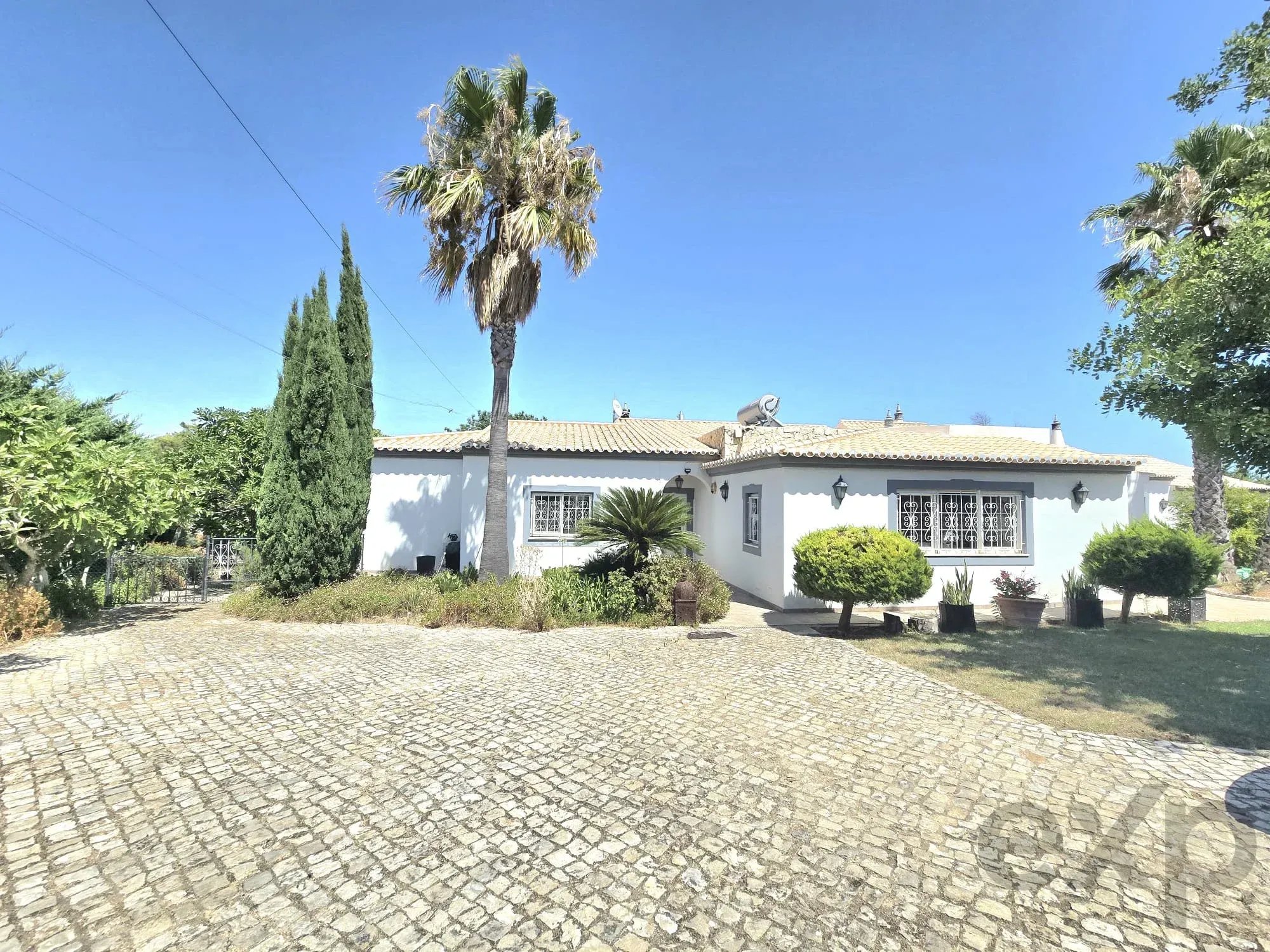 Moradia à venda em Lagoa e Carvoeiro, Rua do Cabeço de Pias, 8400-000 Lagoa e Carvoeiro, 241 m²