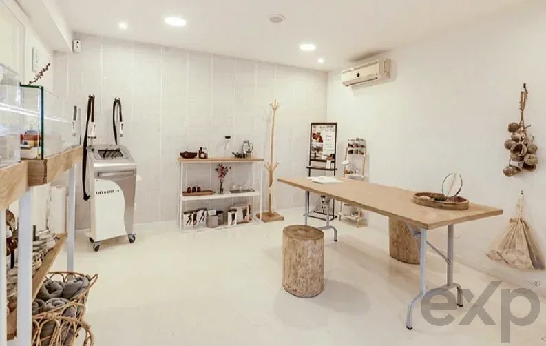 Commercial Shop for sale in Lisboa, 57 m²