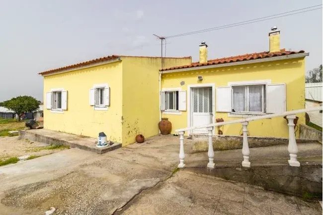 Residential House for sale in Azeitão (São Lourenço e São Simão), 200 m²