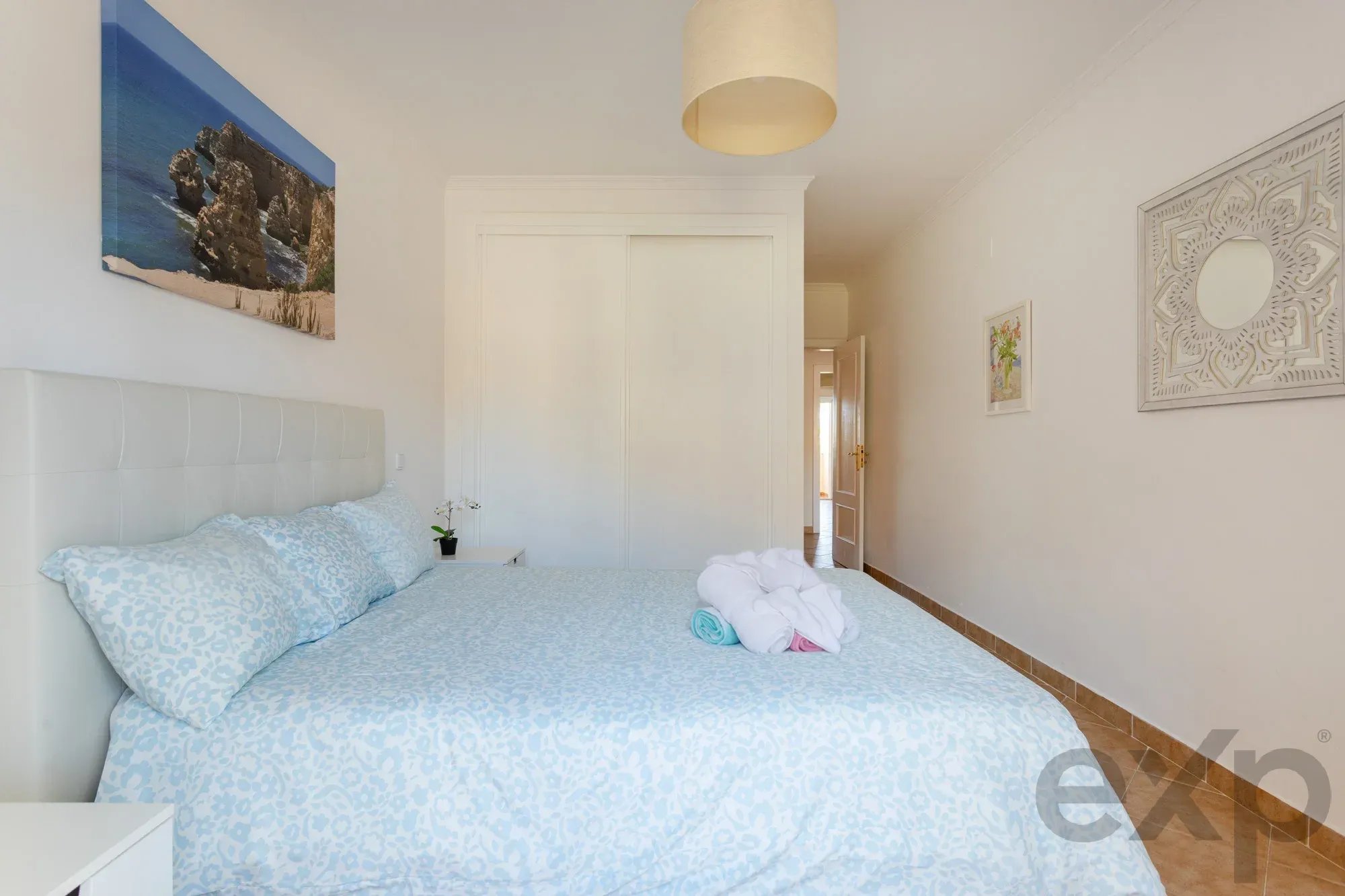 Apartamento T2 com terraços, 2 piscinas, vistas para a natureza e licença AL para investidores 87494647 image 18