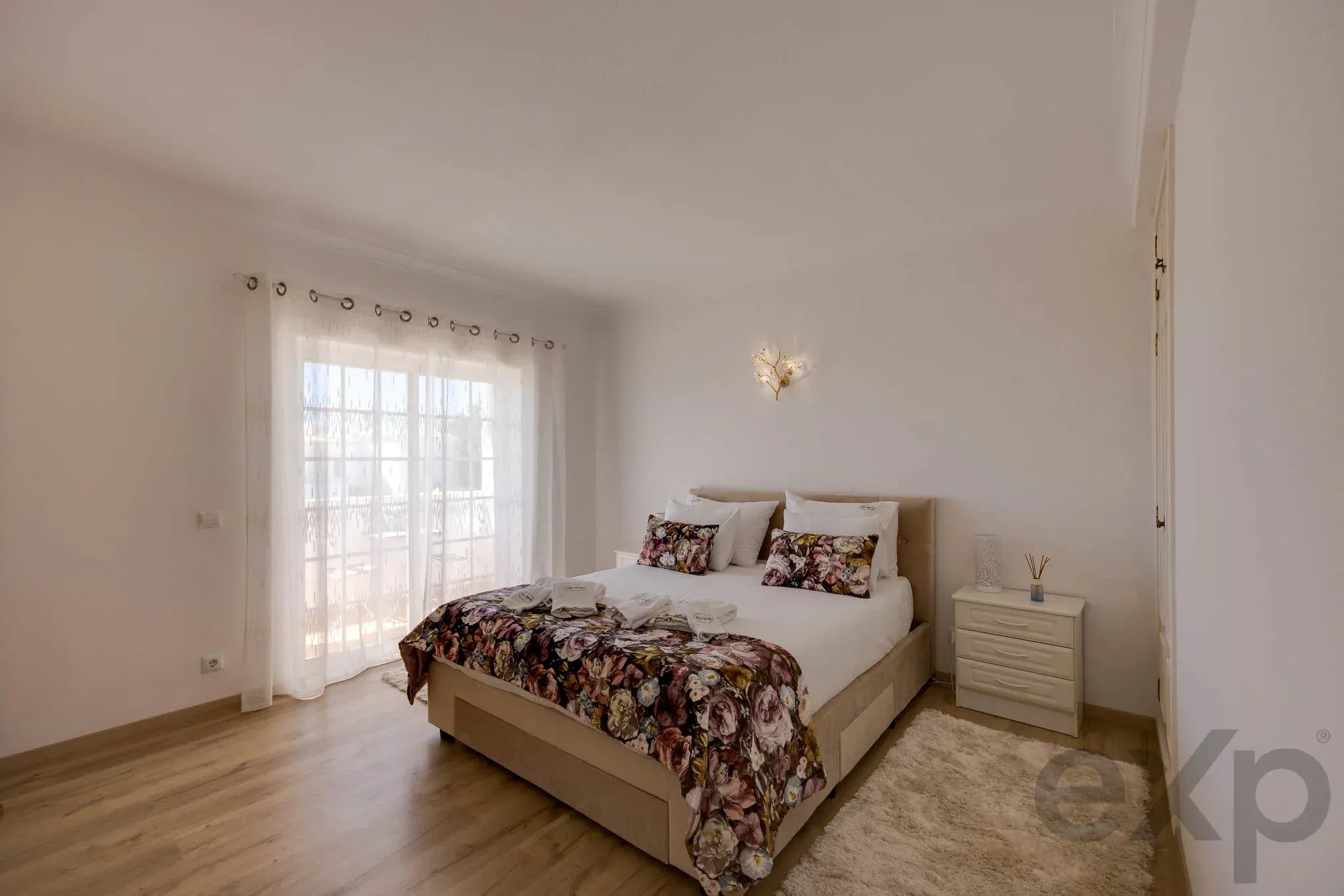 Moradia T4 renovada com piscina e T2, Porto de Mós 87495603 image 13