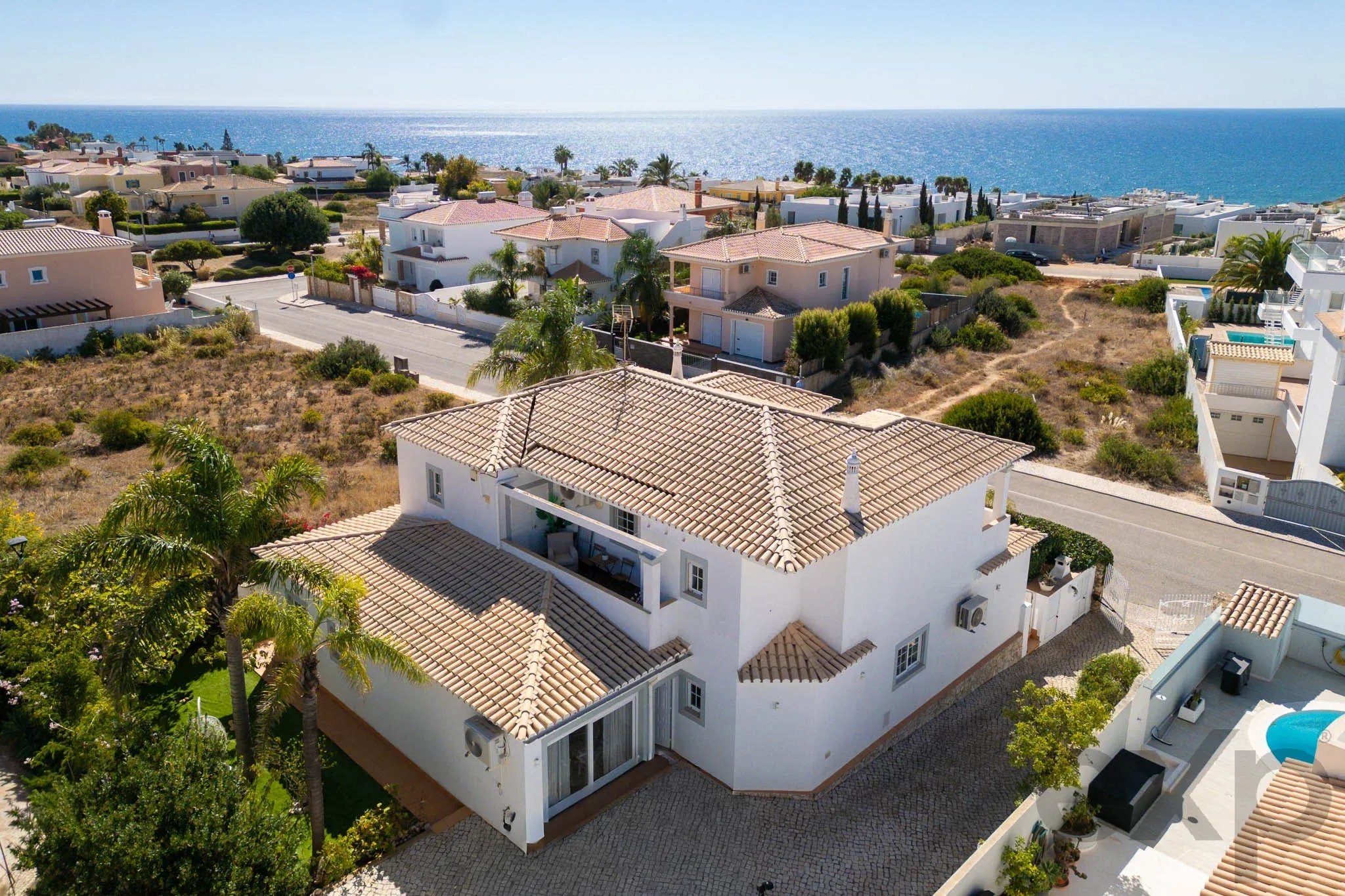 Moradia T4 renovada com piscina e T2, Porto de Mós 87495603 image 1