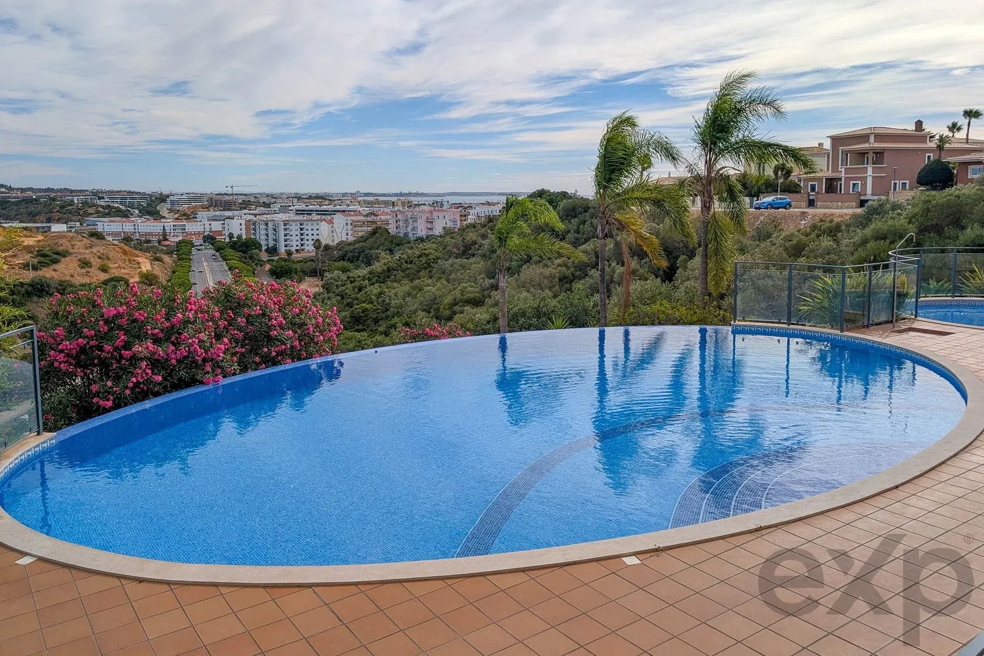 T2 com Rooftop Privativo e Piscina Interior, Lagos 87497655 image 28