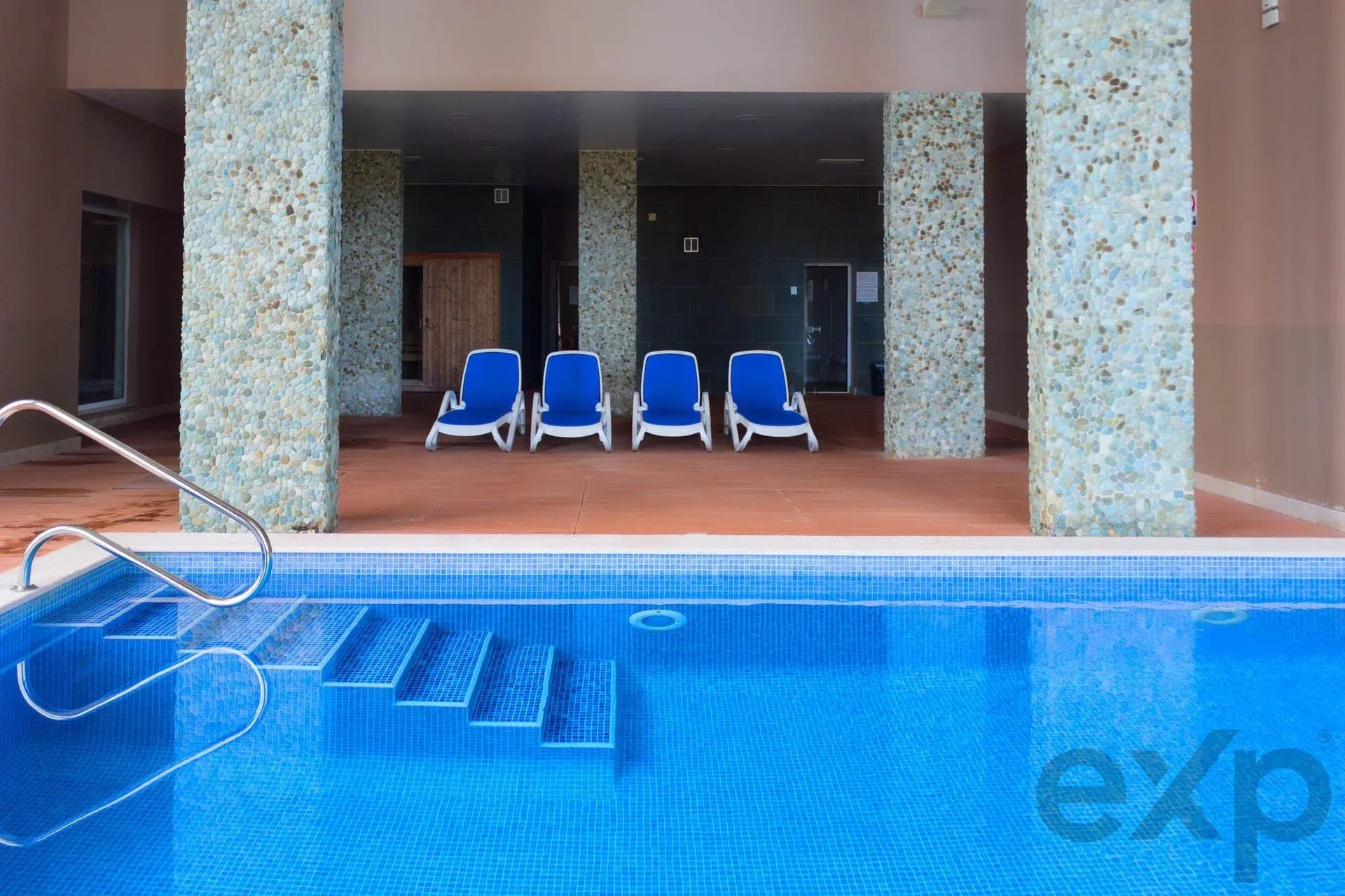 T2 com Rooftop Privativo e Piscina Interior, Lagos 87497655 image 29