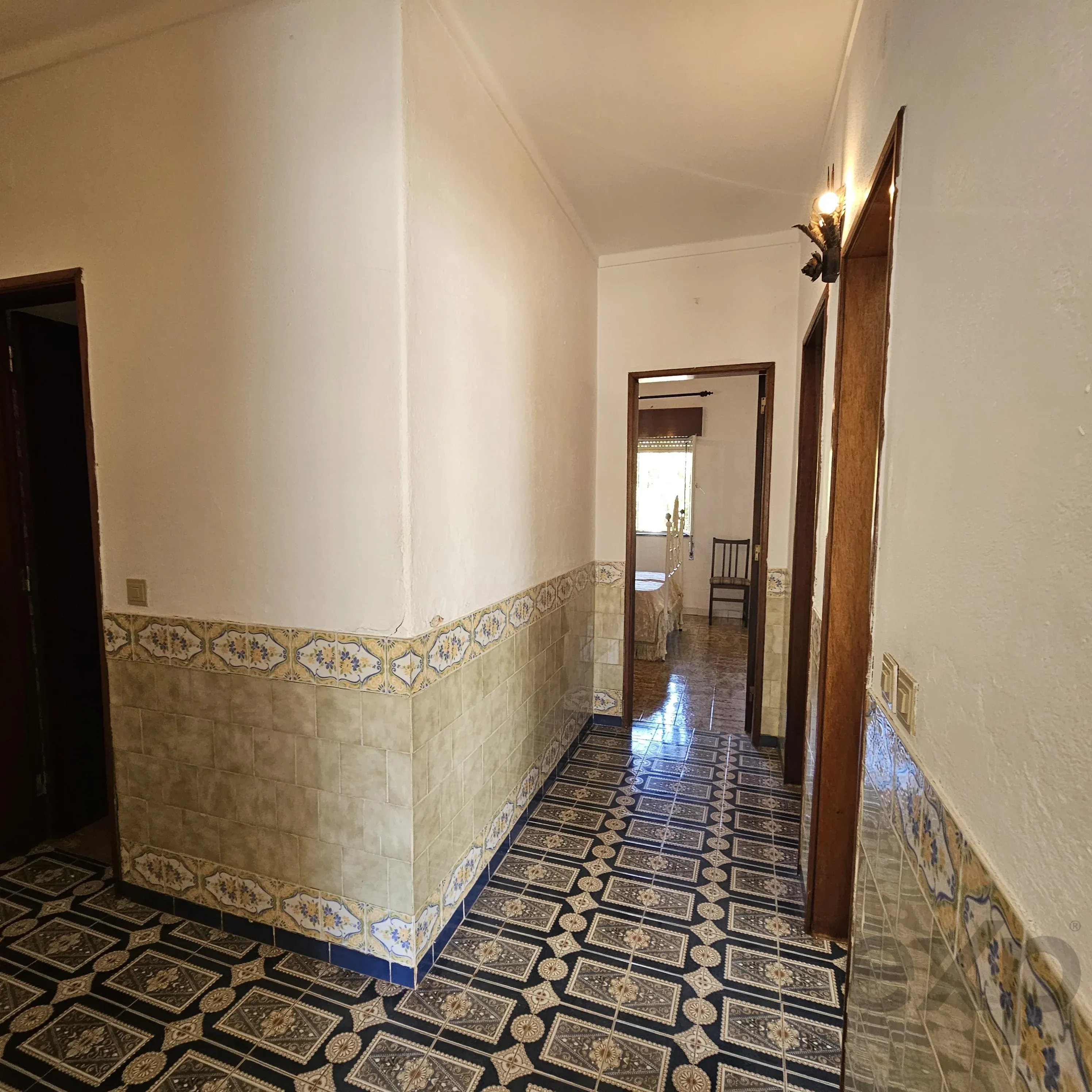 Moradia Bifamiliar em Ferragudo – Charme, Espaço e Potencial 87510156 image 19