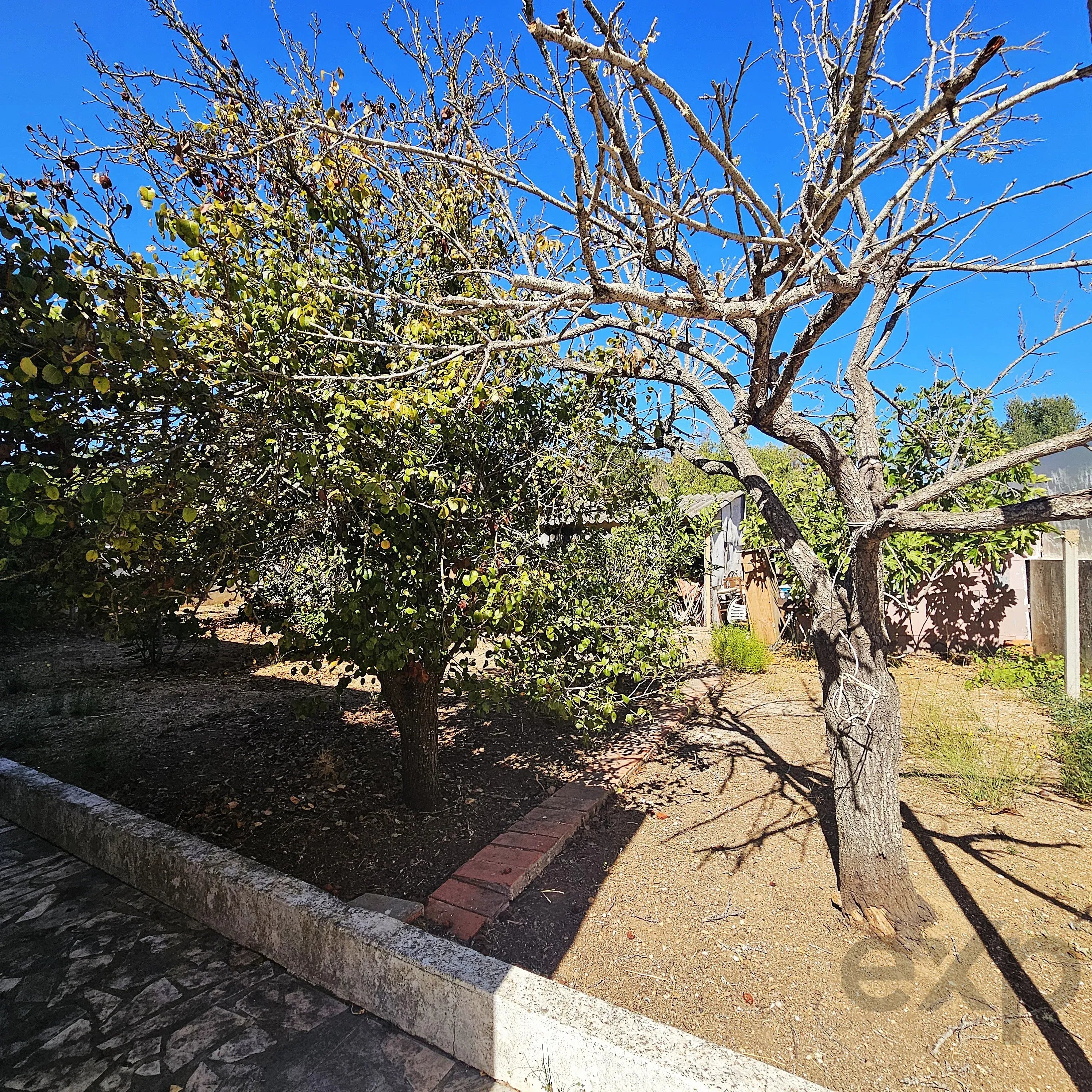 Moradia Bifamiliar em Ferragudo – Charme, Espaço e Potencial 87510156 image 25