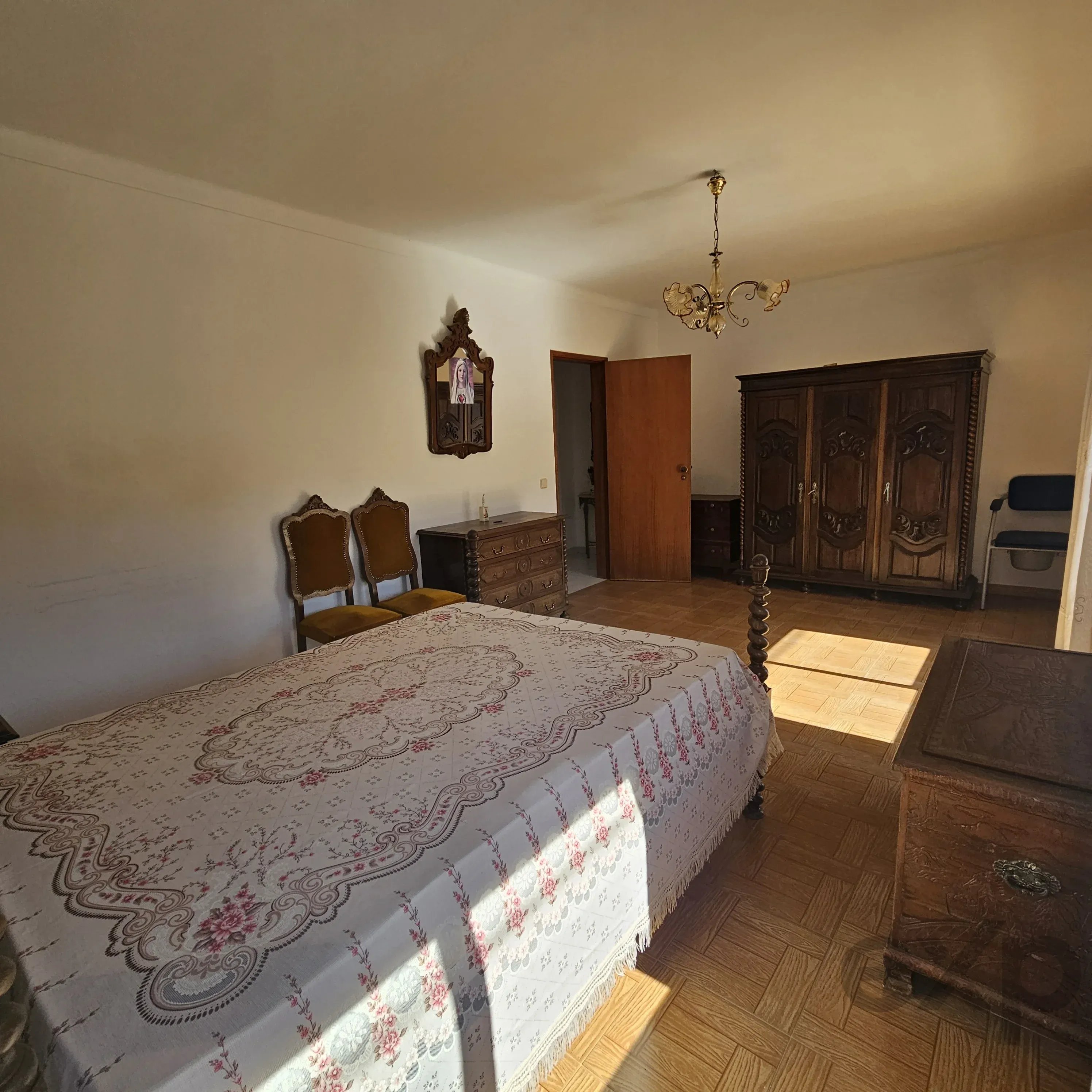 Moradia Bifamiliar em Ferragudo – Charme, Espaço e Potencial 87510156 image 41