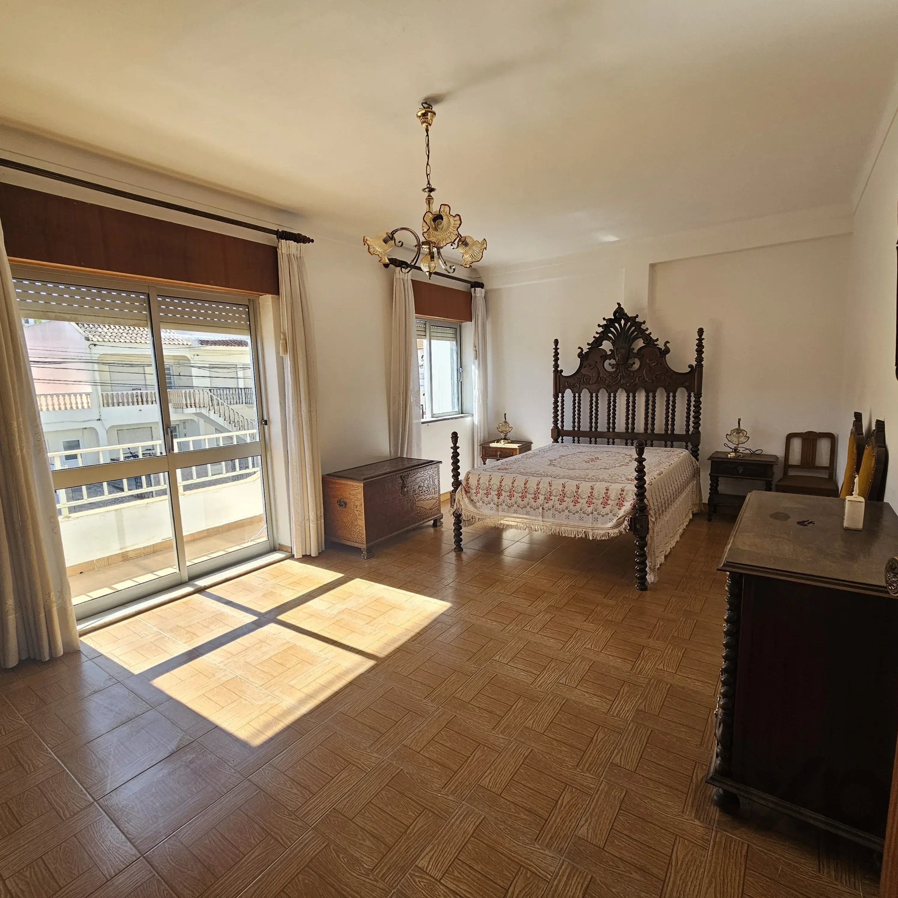 Moradia Bifamiliar em Ferragudo – Charme, Espaço e Potencial 87510156 image 39