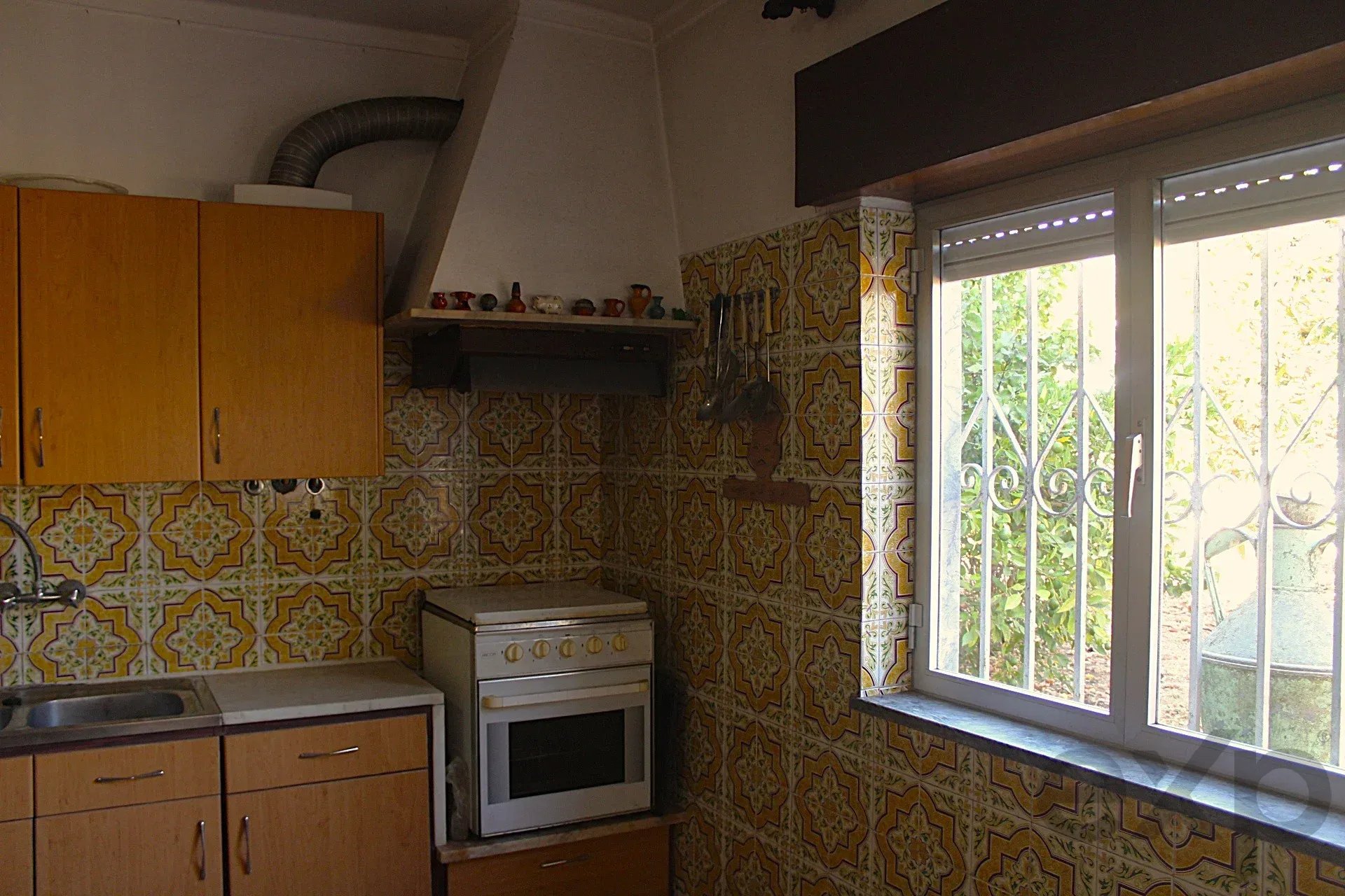 Moradia Bifamiliar em Ferragudo – Charme, Espaço e Potencial 87510156 image 9
