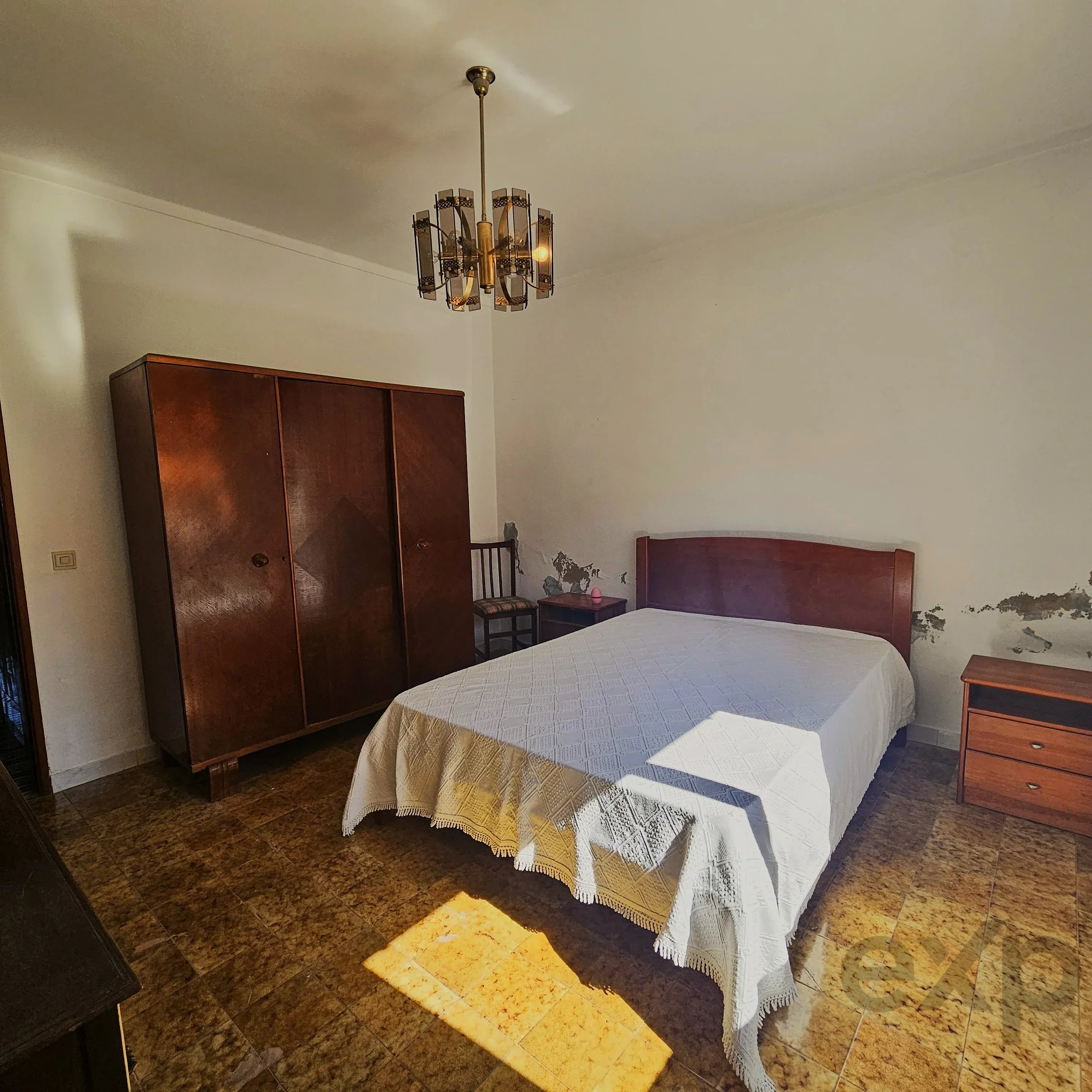 Moradia Bifamiliar em Ferragudo – Charme, Espaço e Potencial 87510156 image 17