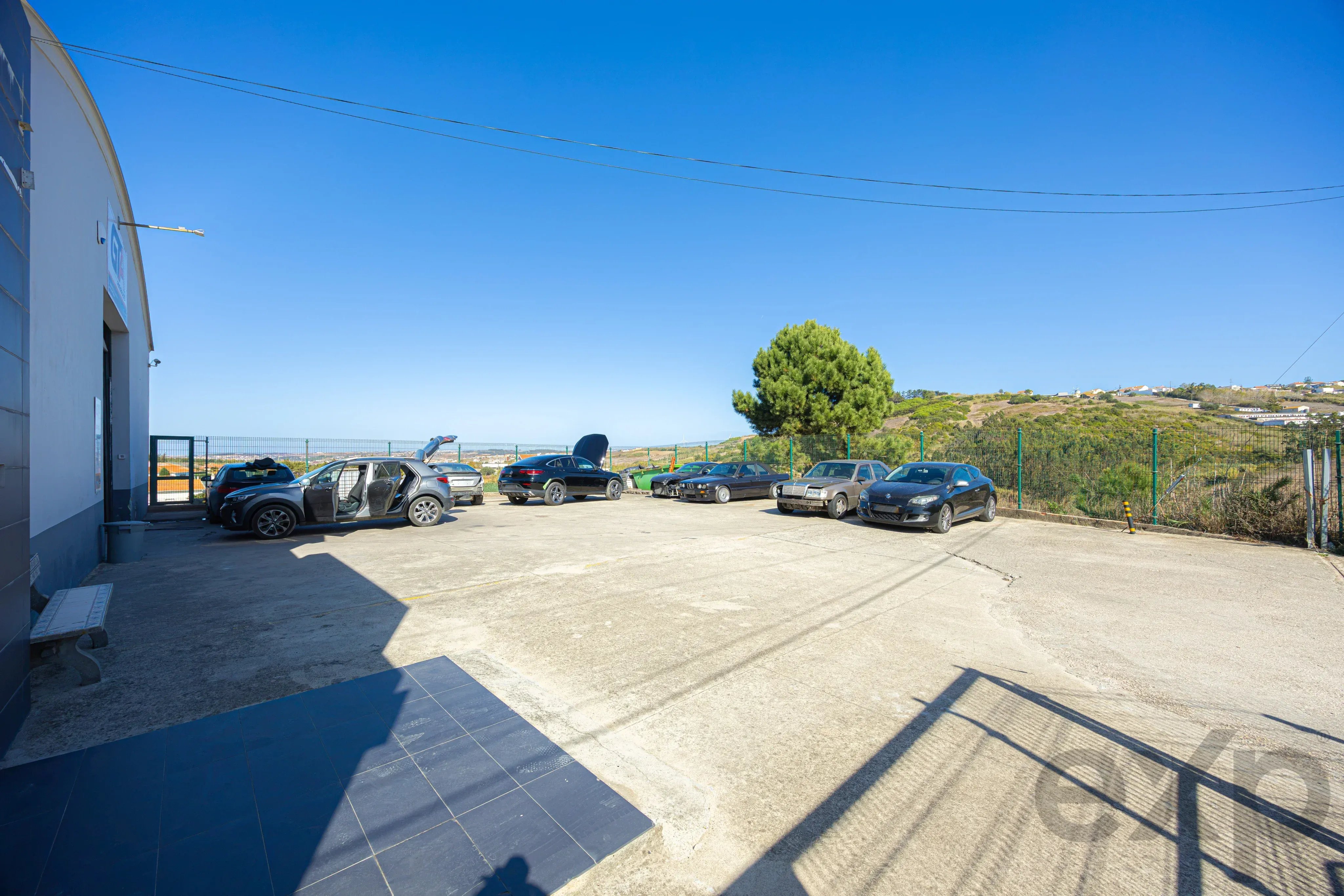 Warehouses for sale in Lourinhã e Atalaia, 420 m²