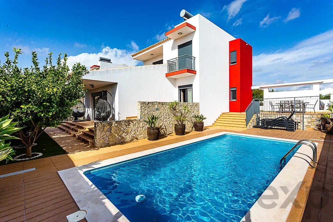 Residential House for sale in Loulé, 215 m²