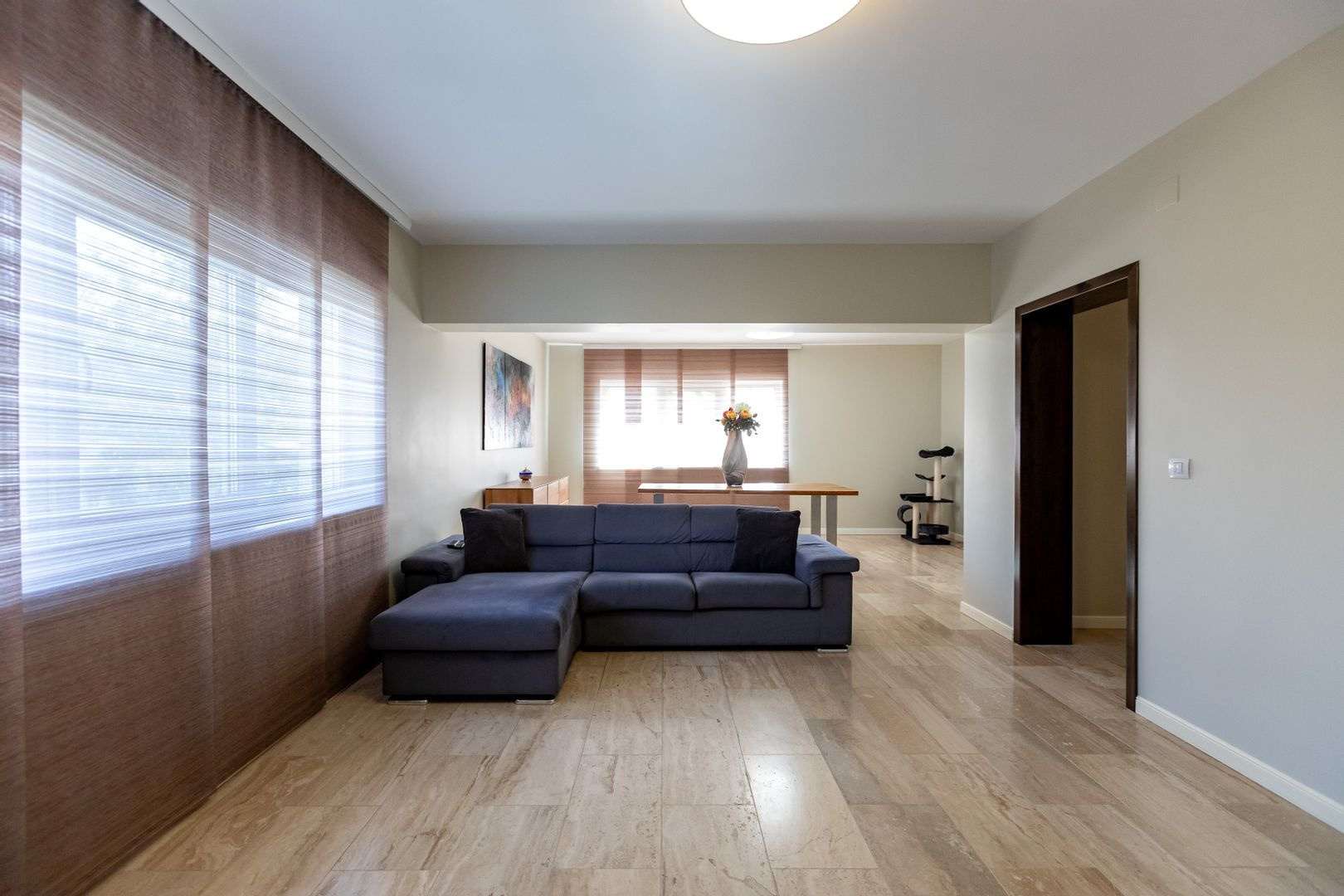 Casă/Vilă duplex cu 5 camere de vânzare, strada 9 Mai- zona Centrală