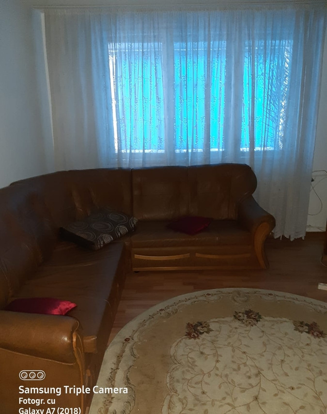 Negru Voda, Apartament 2 camere, decomandat, balcon mare, Școala 14 Pitești