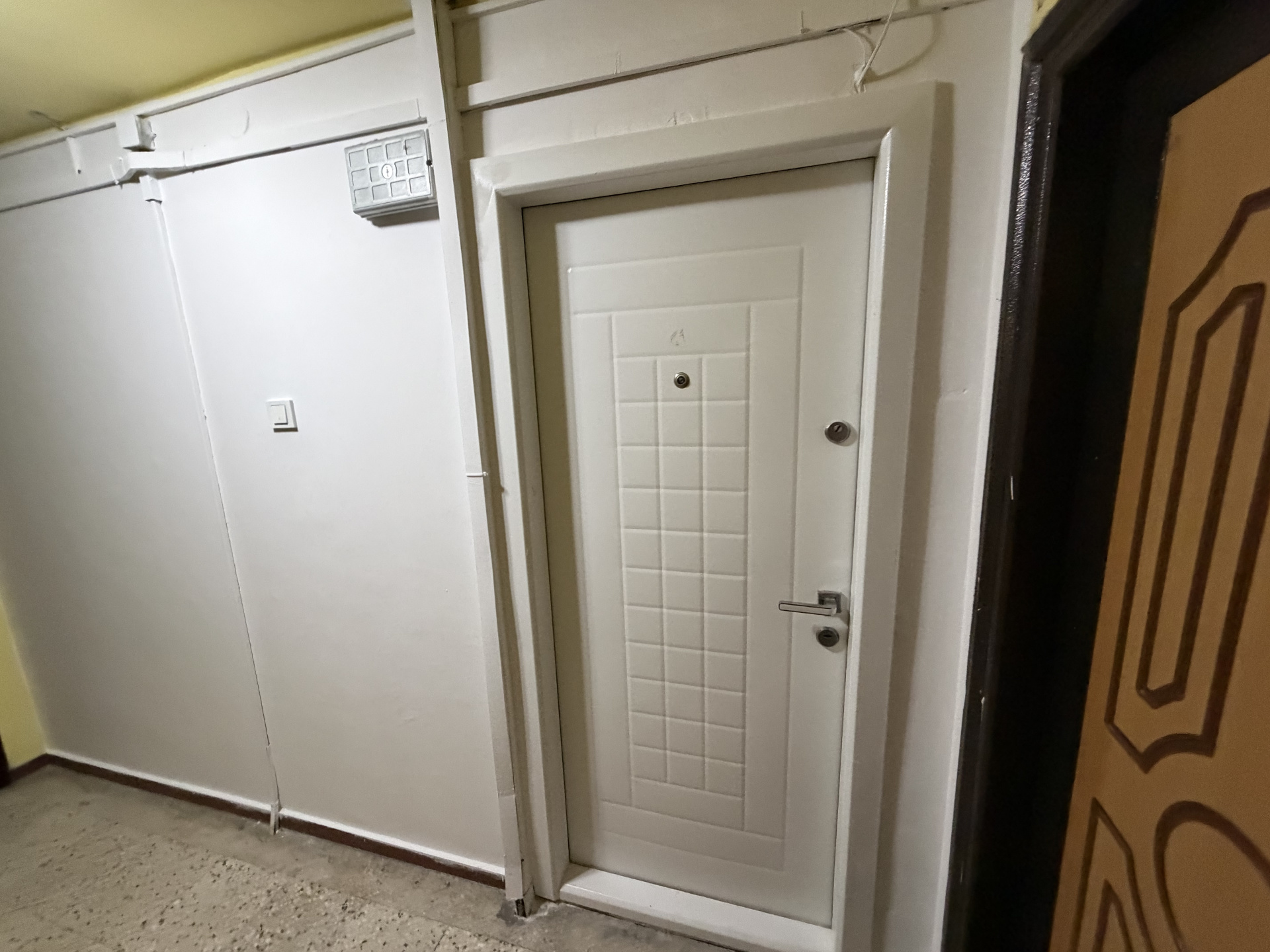 3 camere 68 mp 8 min metrou Titan bloc reabilitat parc 3 min