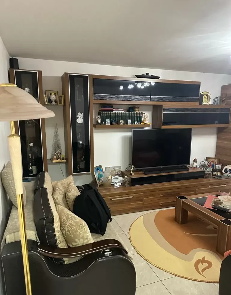 De vanzare apartament 3 camere decomandate, 70 m², et.1, zona Anda