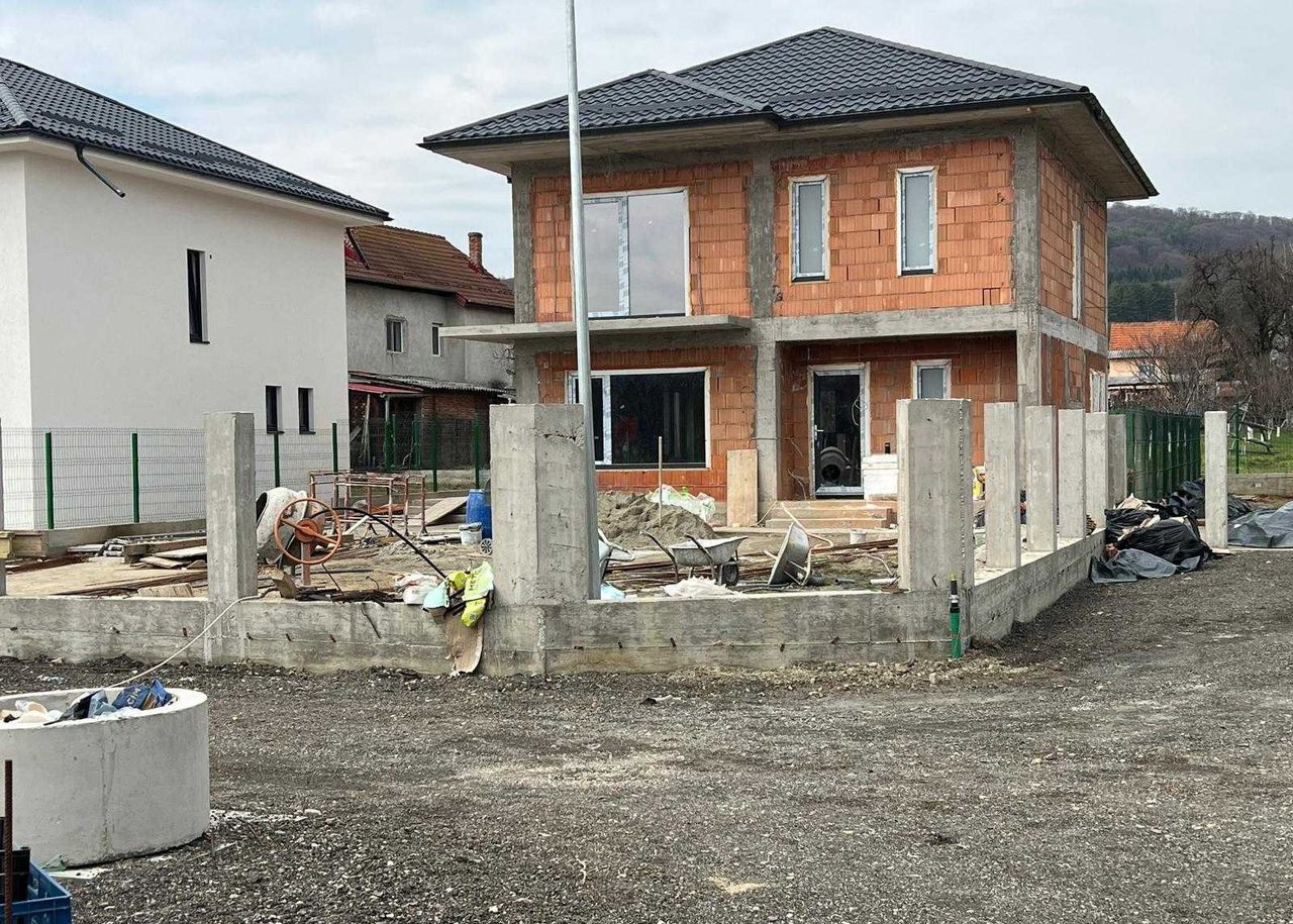Casă de vânzare în AG Curtea de Arges, 171 m²