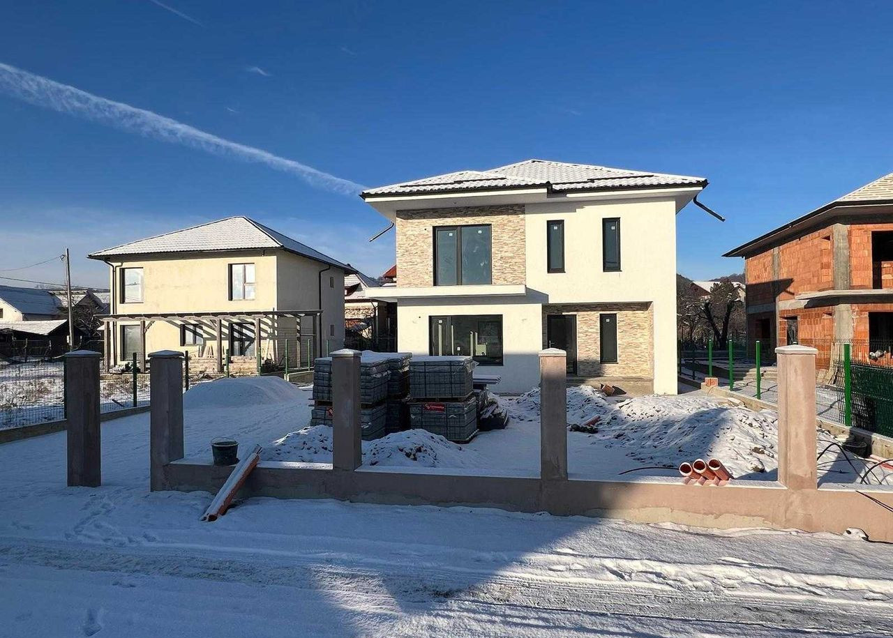 Casă de vânzare în AG Curtea de Arges, 12500 m²