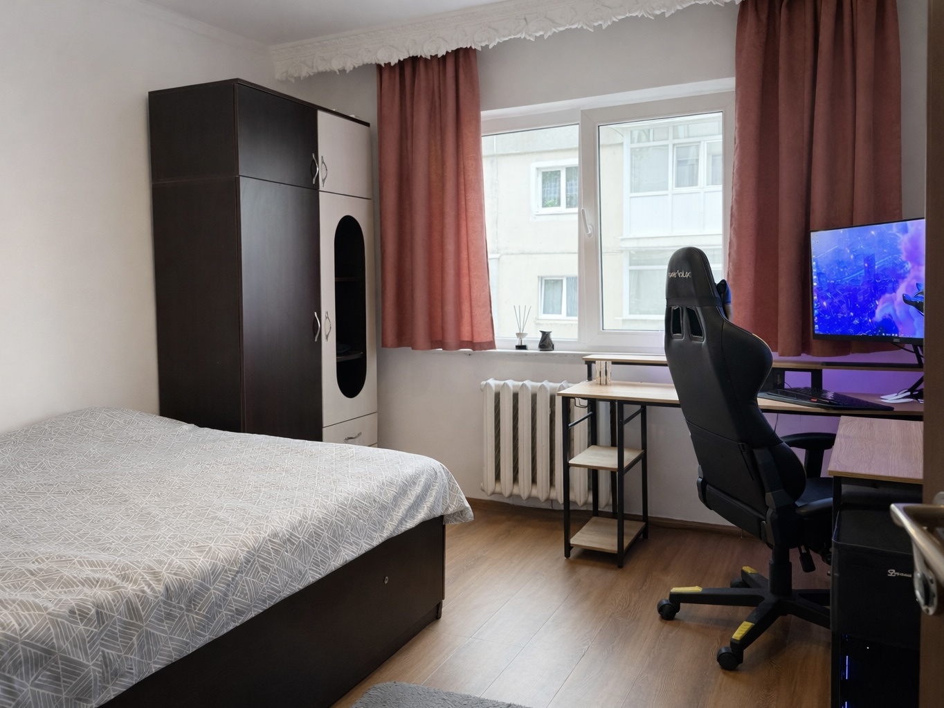 Apartament de vânzare cu 3 camere, etaj 1, Aleea Otelarilor, zona Narcisa