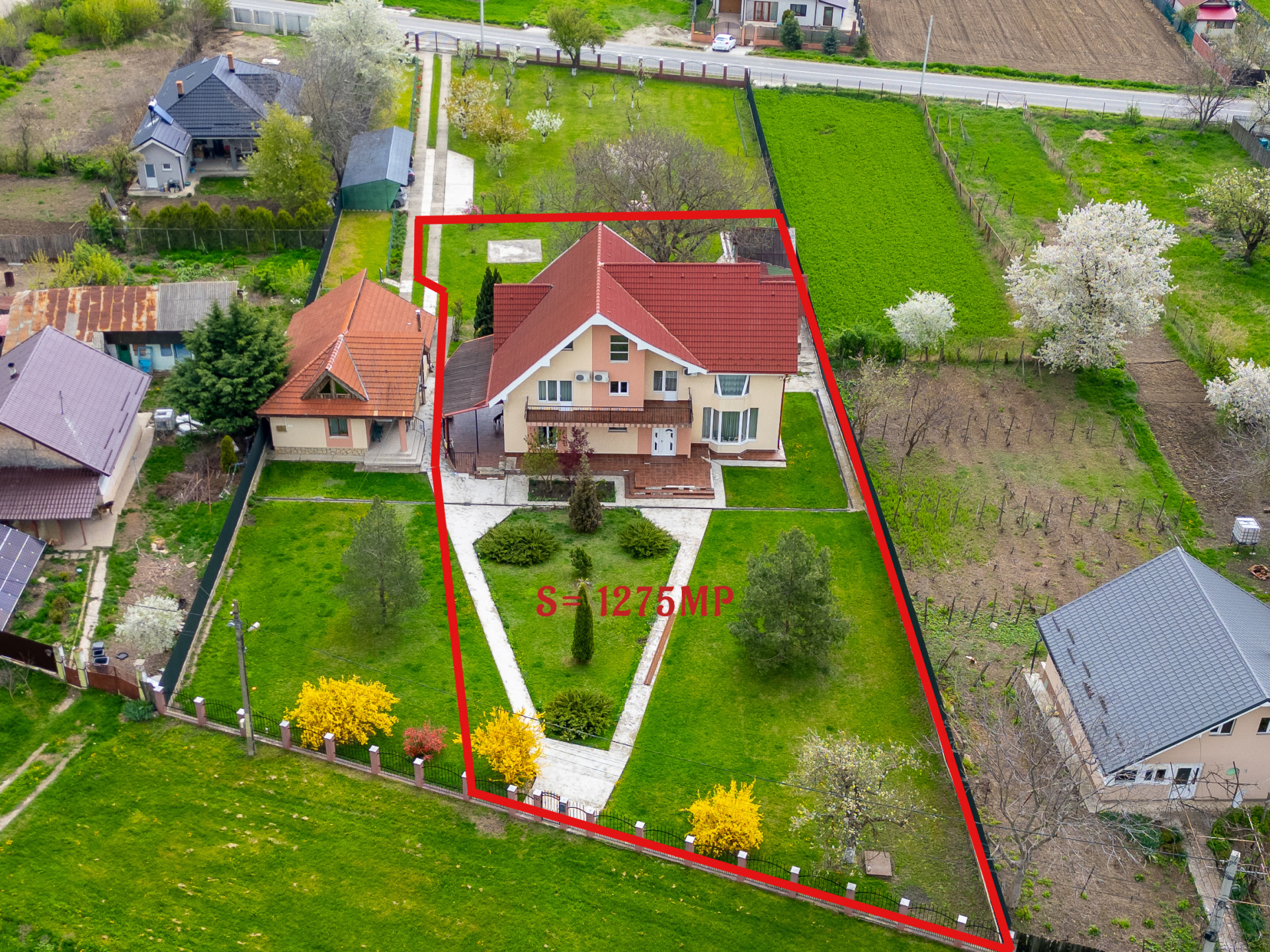 House/Villa for Sale 5 Rooms, Land 1275 sqm, Sărată, Bacău 2