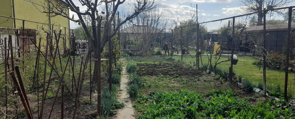 De vânzare casă , 4 camere, 2 bai, 2 bucătarii, zona Viile Noi, Constanta