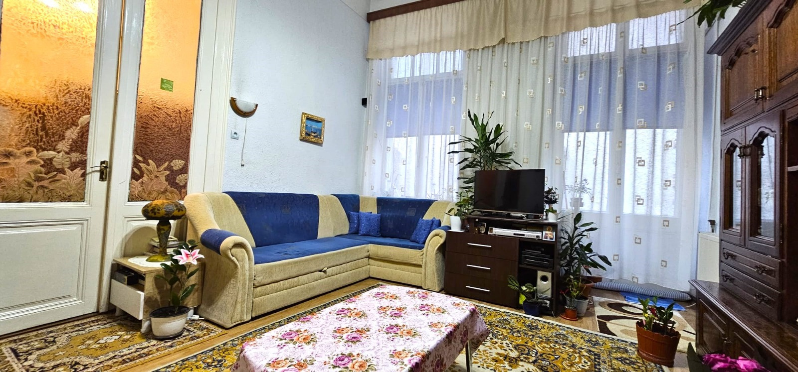 Apt 2 camere, 2 boxe mari, in Centrul Istoric