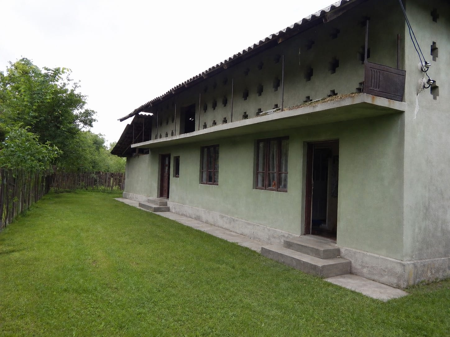 Casă la țară | Com Cocu | cu teren 3940 mp și livadă – zonă liniștită
