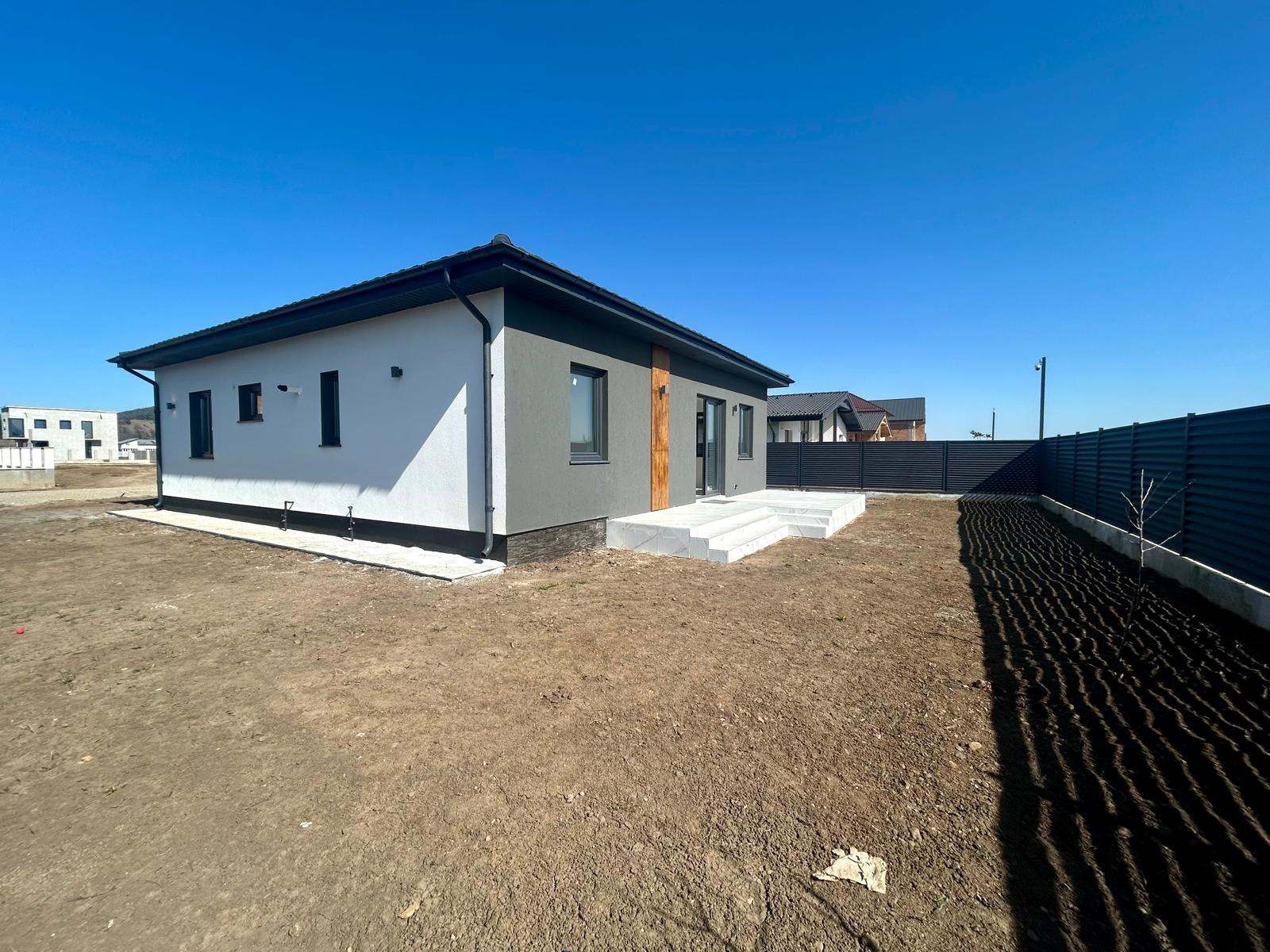 House for sale in Sânpetru - 117 sqm, land 500 sqm - €223,000 3