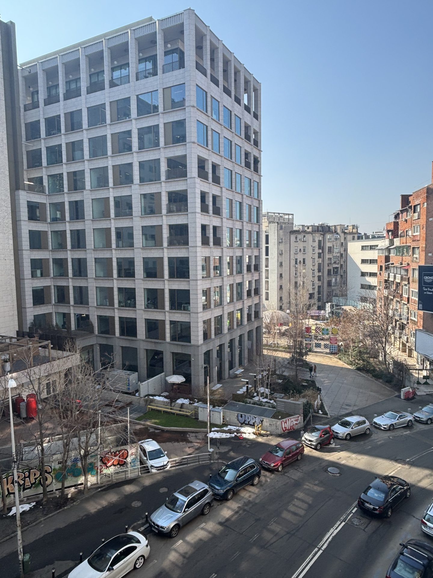 ULTRA-CENTRAL STUDIO WITH OPEN VIEW – INVESTMENT WITH ACTIVE TENANT (€400) 2