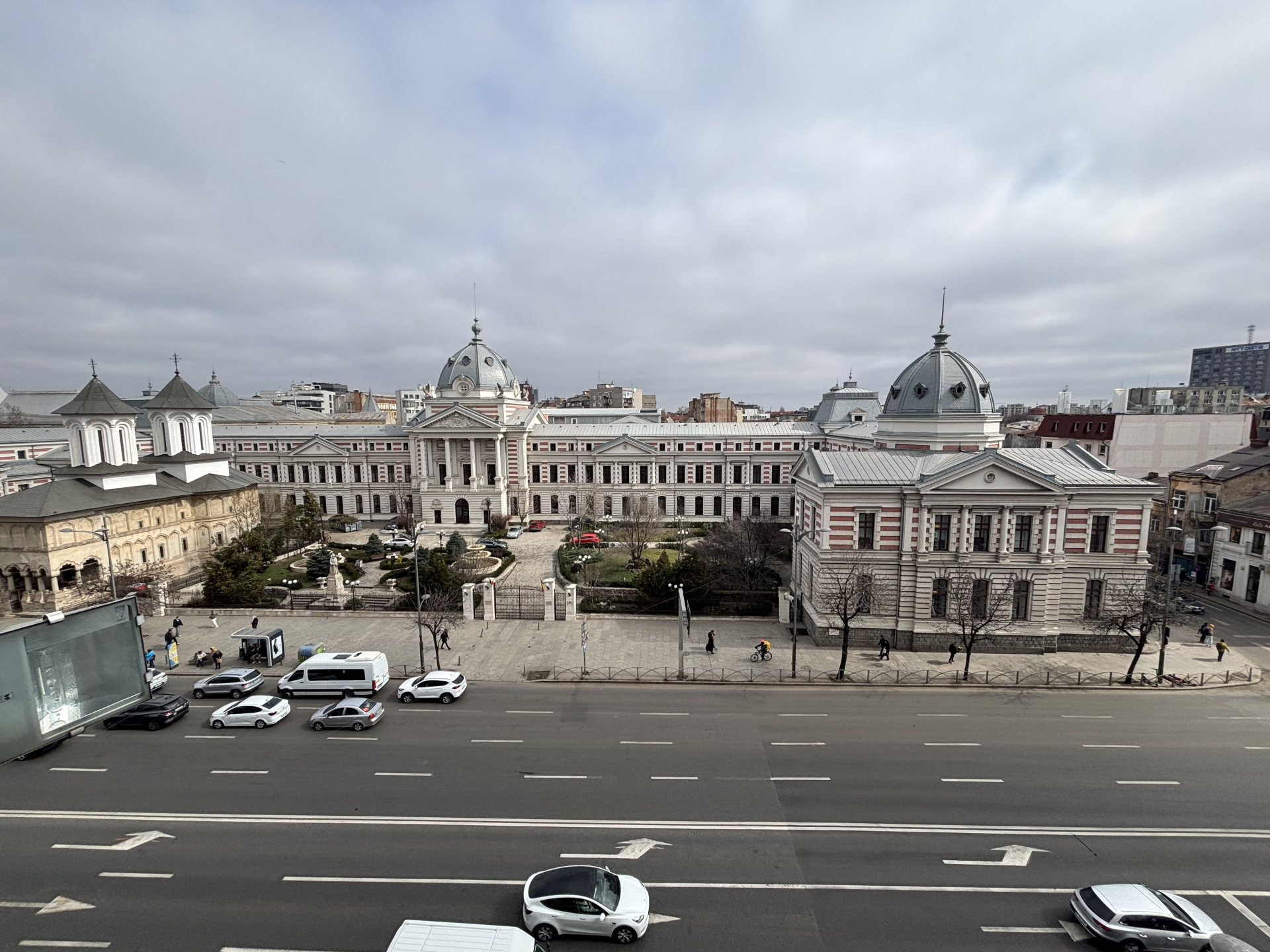 2 bedrooms ultracentral with open view – University - rent 500 euros 3