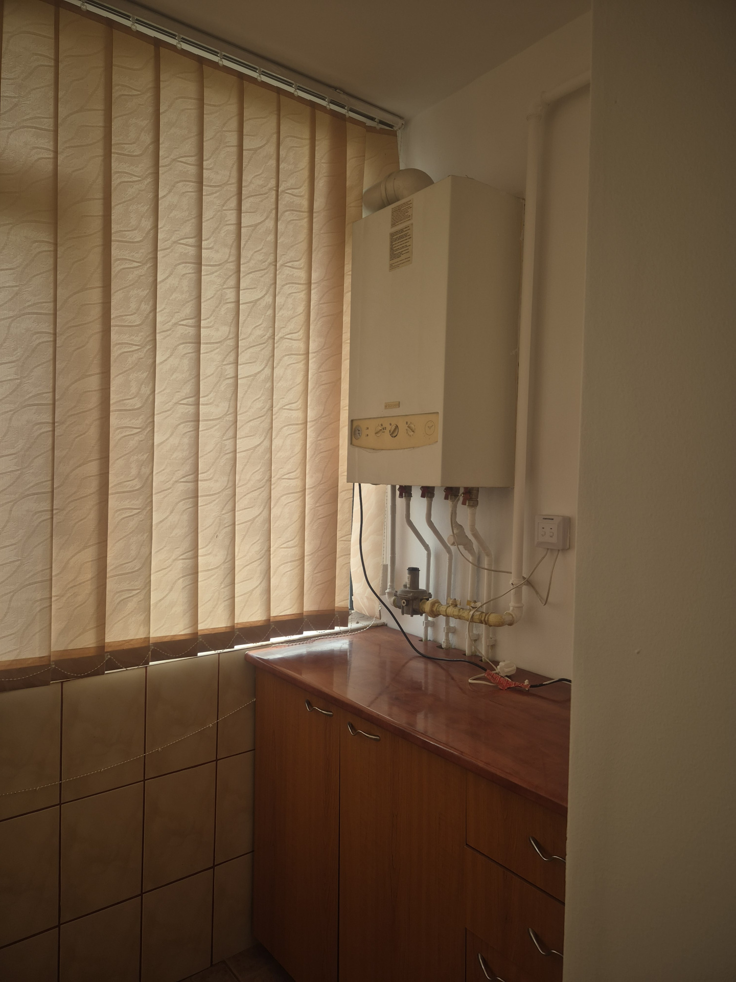 De închiriat apartament 3 camere in Pitești Popa Sapca