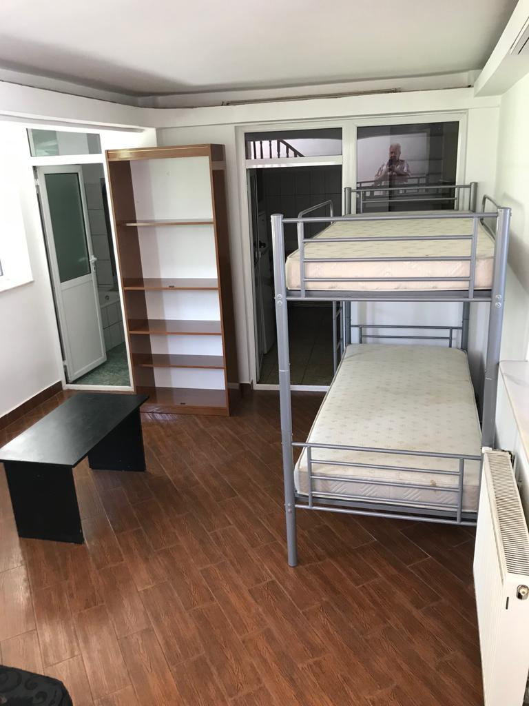 Casă de închiriat în AG Pitesti, 120 m²