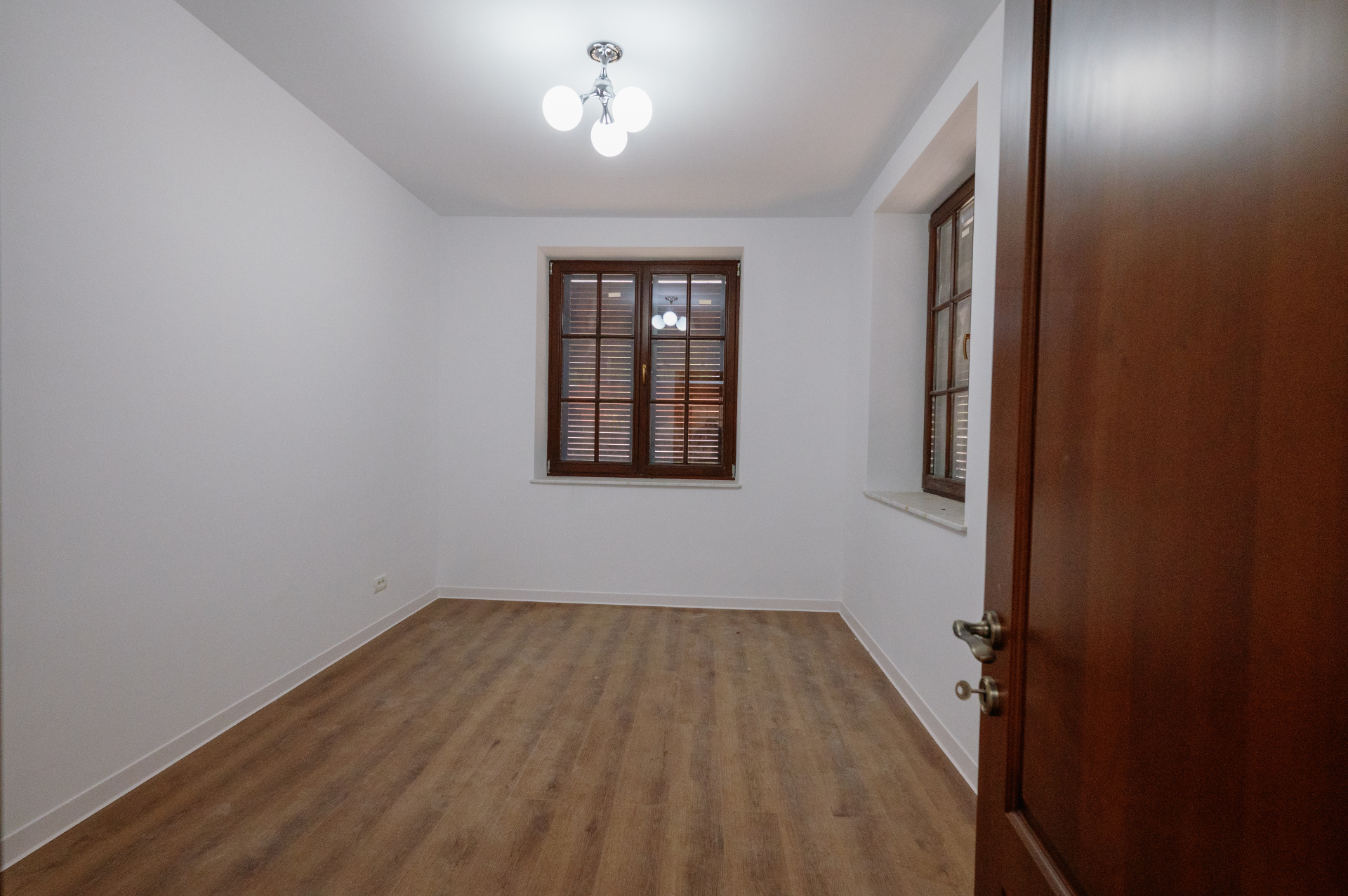 Casă de vânzare în AG Stefanesti, 150 m²