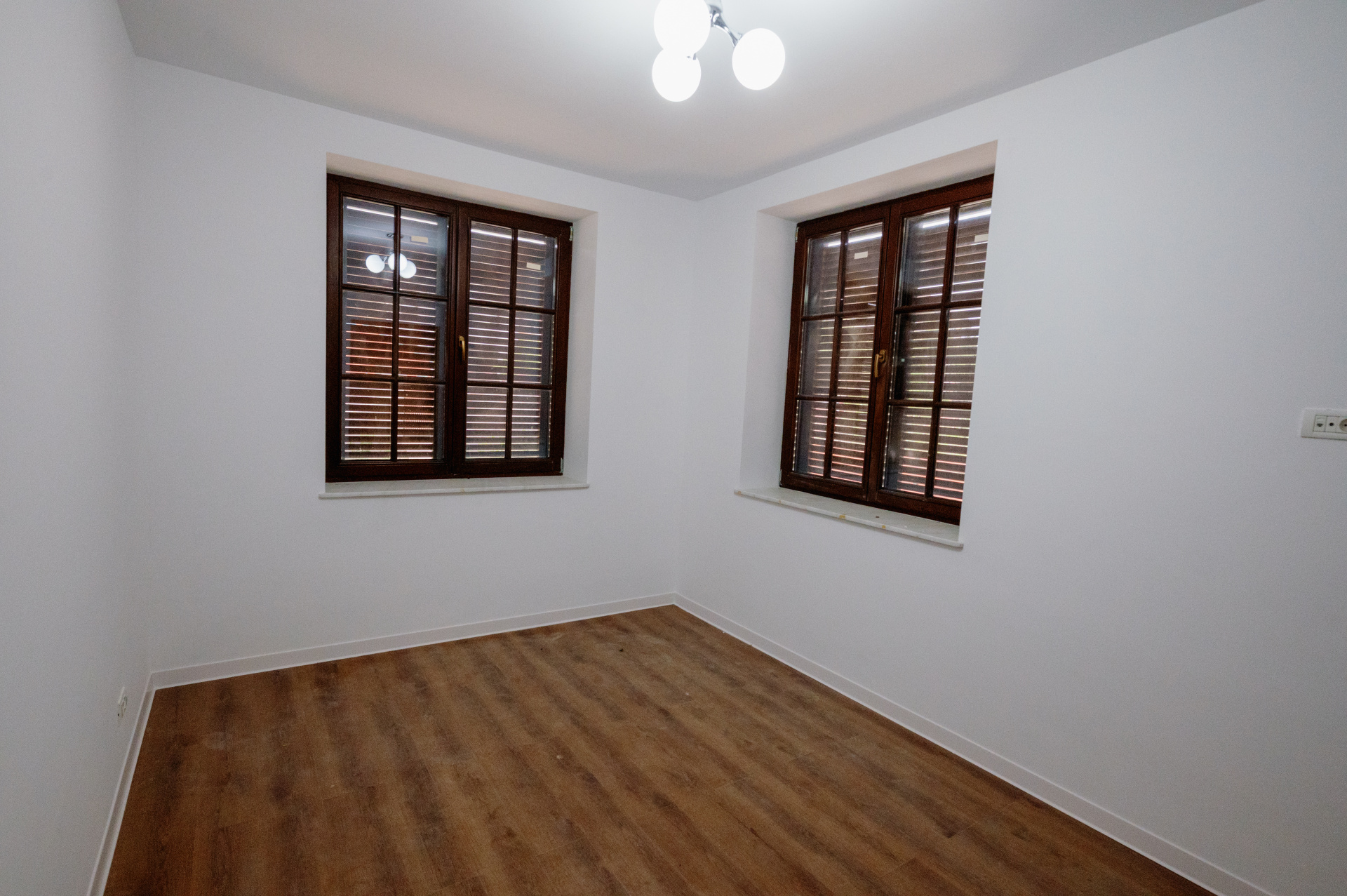 Casă de vânzare în AG Stefanesti, 150 m²