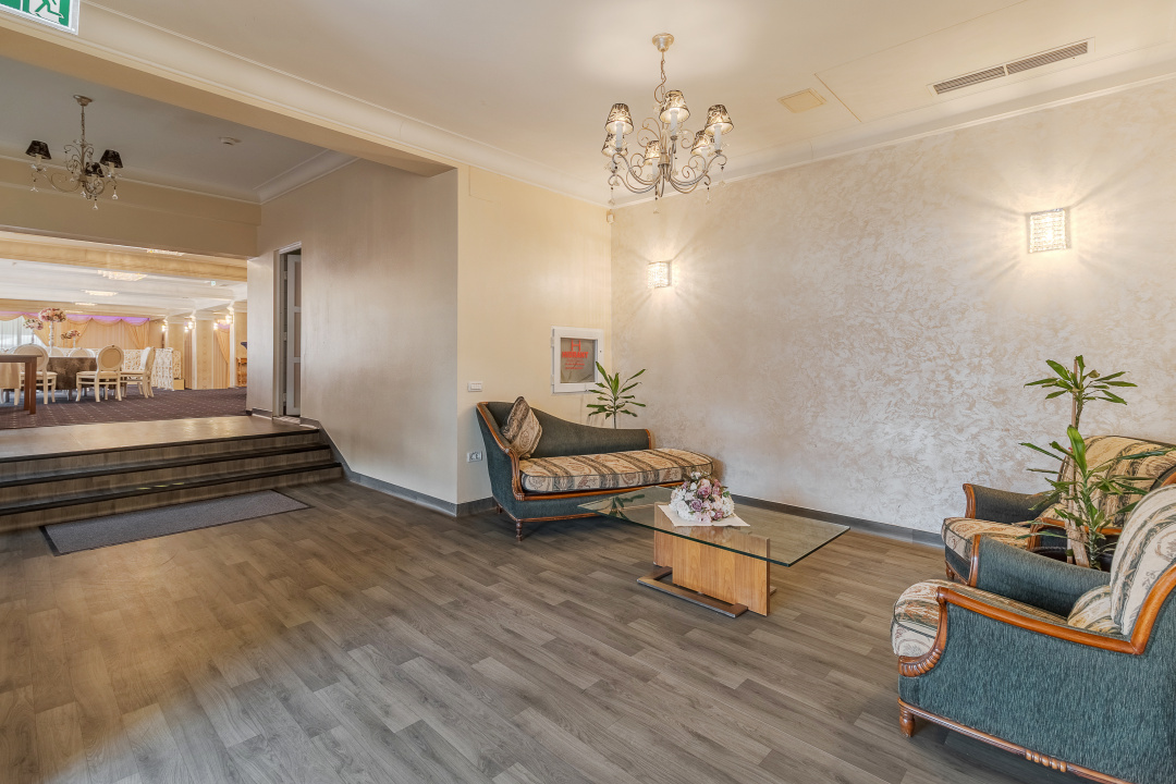 Comercial de închiriat în BH Sanmartin, 600 m²