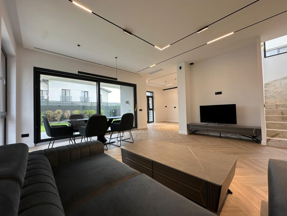 Casă de vânzare în IF Tunari, 432 m²