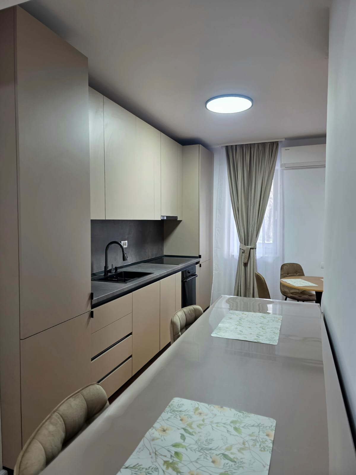 Apartament de închiriat în CT Constanta, 74 m²