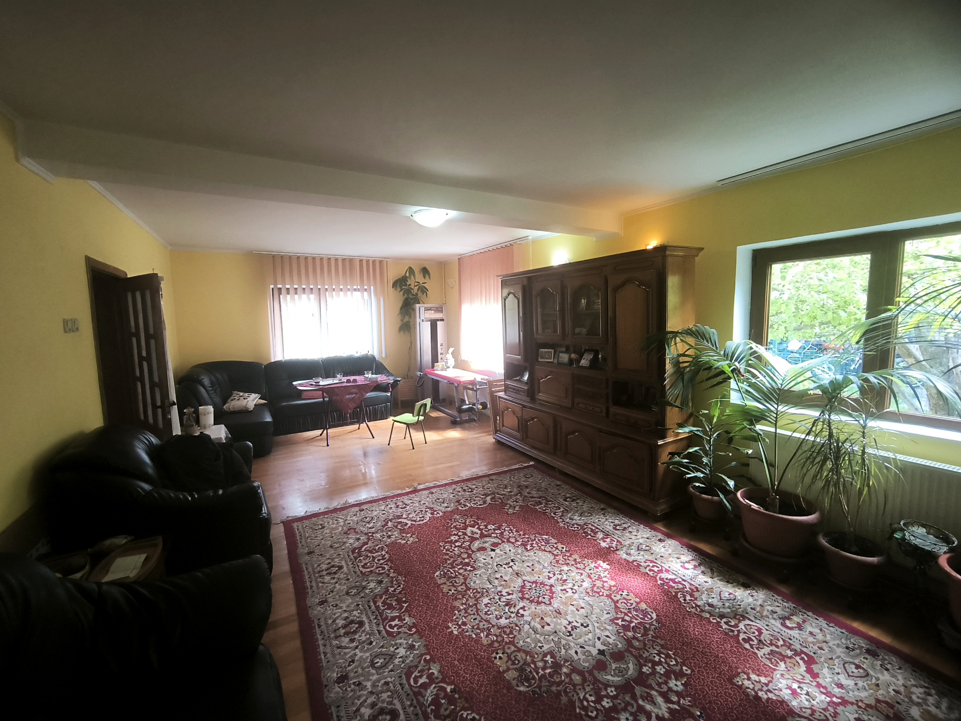 Casă de vânzare în AG Pitesti, 202 m²
