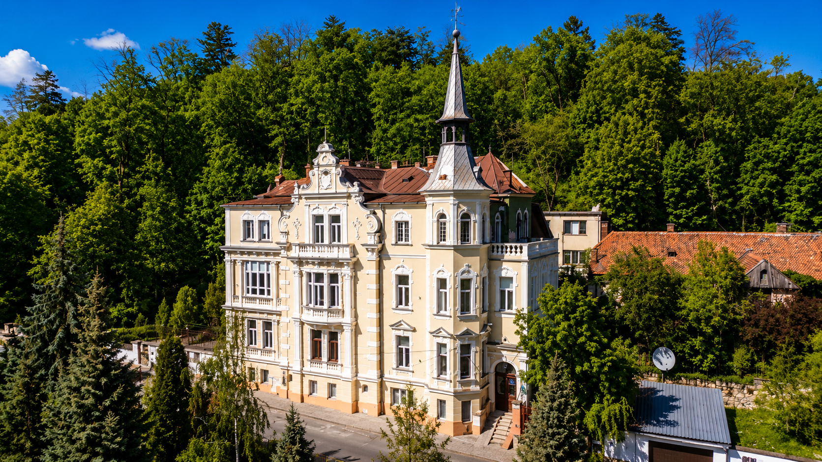 Casă de vânzare în BV Brasov, 1903 m²
