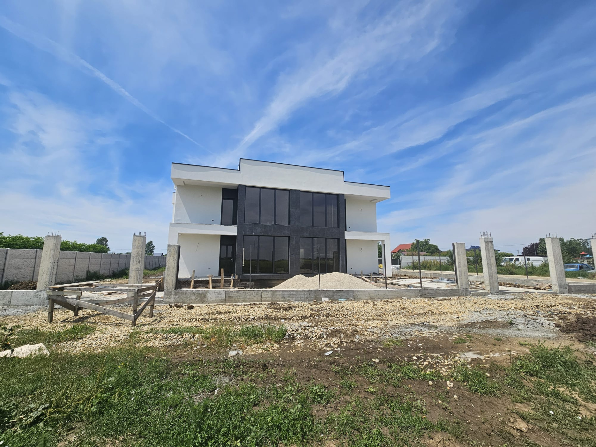 Duplex de vânzare în IF 1 Decembrie, Garoafei Nr. 45 ([object Object]), 130 m²