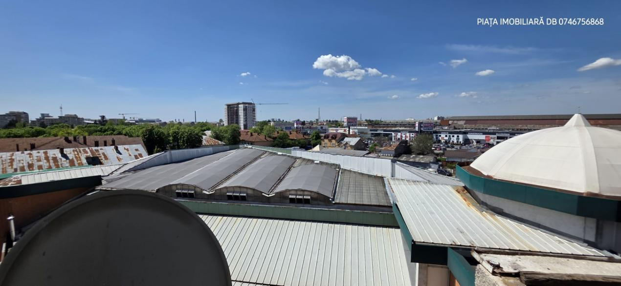 4-Room Apartment – Panoramic View over 2 Different Areas – 1 May Square Area 3