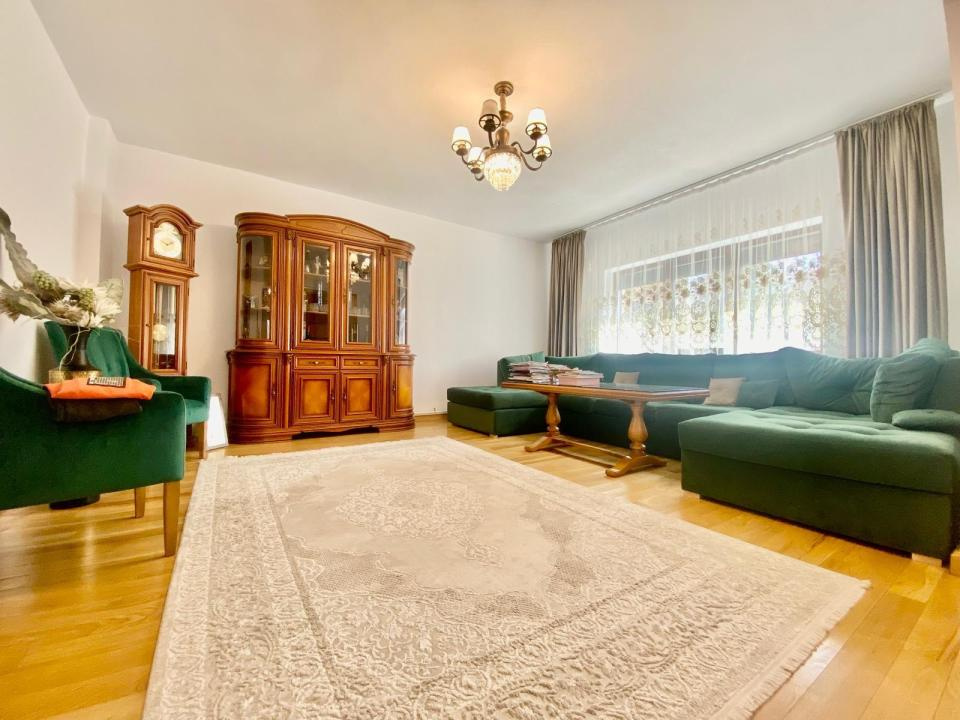 Casă de vânzare în DB Targoviste, 300 m²