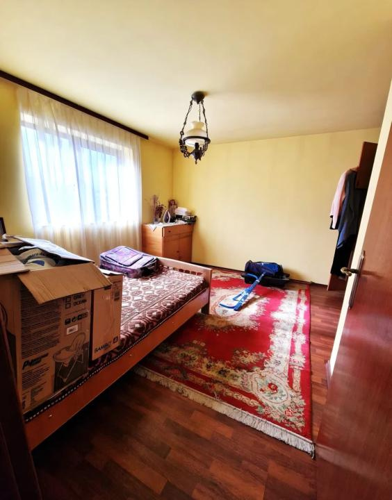 Casă de vânzare în DB Teis, 330 m²