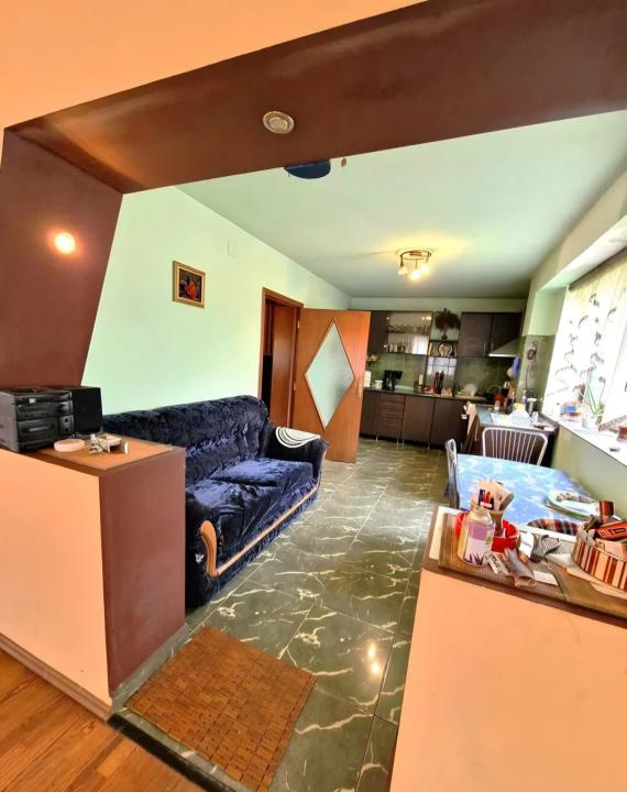Casă de vânzare în DB Teis, 330 m²