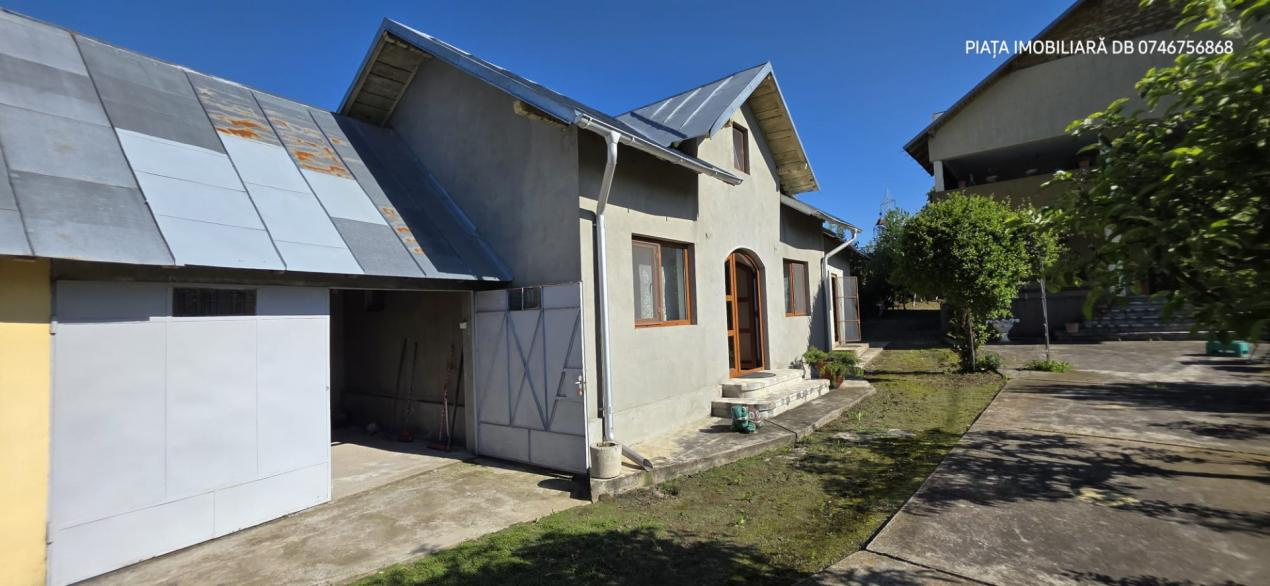 🏡 Enormous Individual Villa + Guest House and Double Garage | 1,000 sqm Land 2